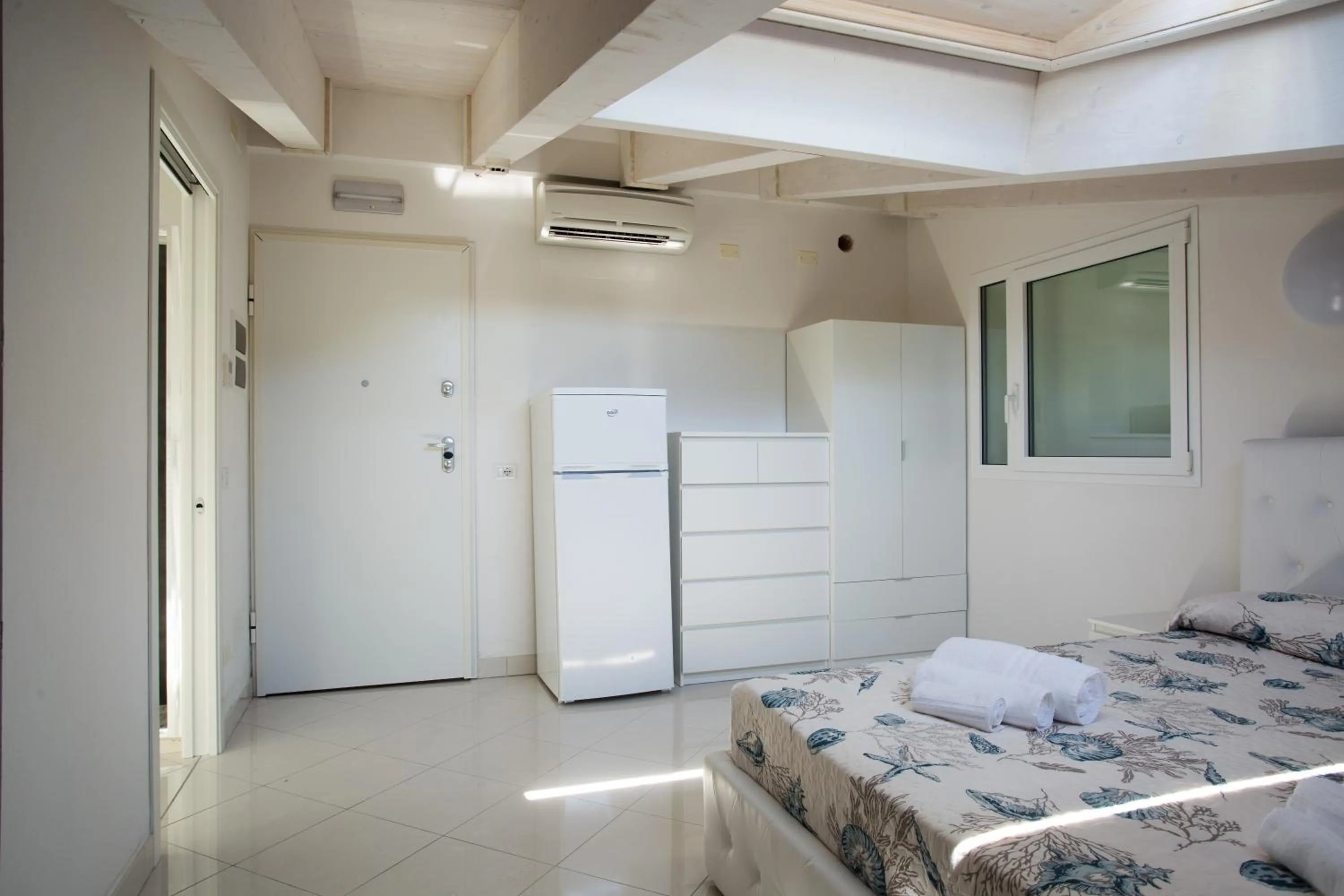 Bed in Mansarda Diamanti - Siroli Collection