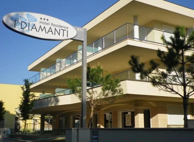 Facade/entrance in Mansarda Diamanti - Siroli Collection