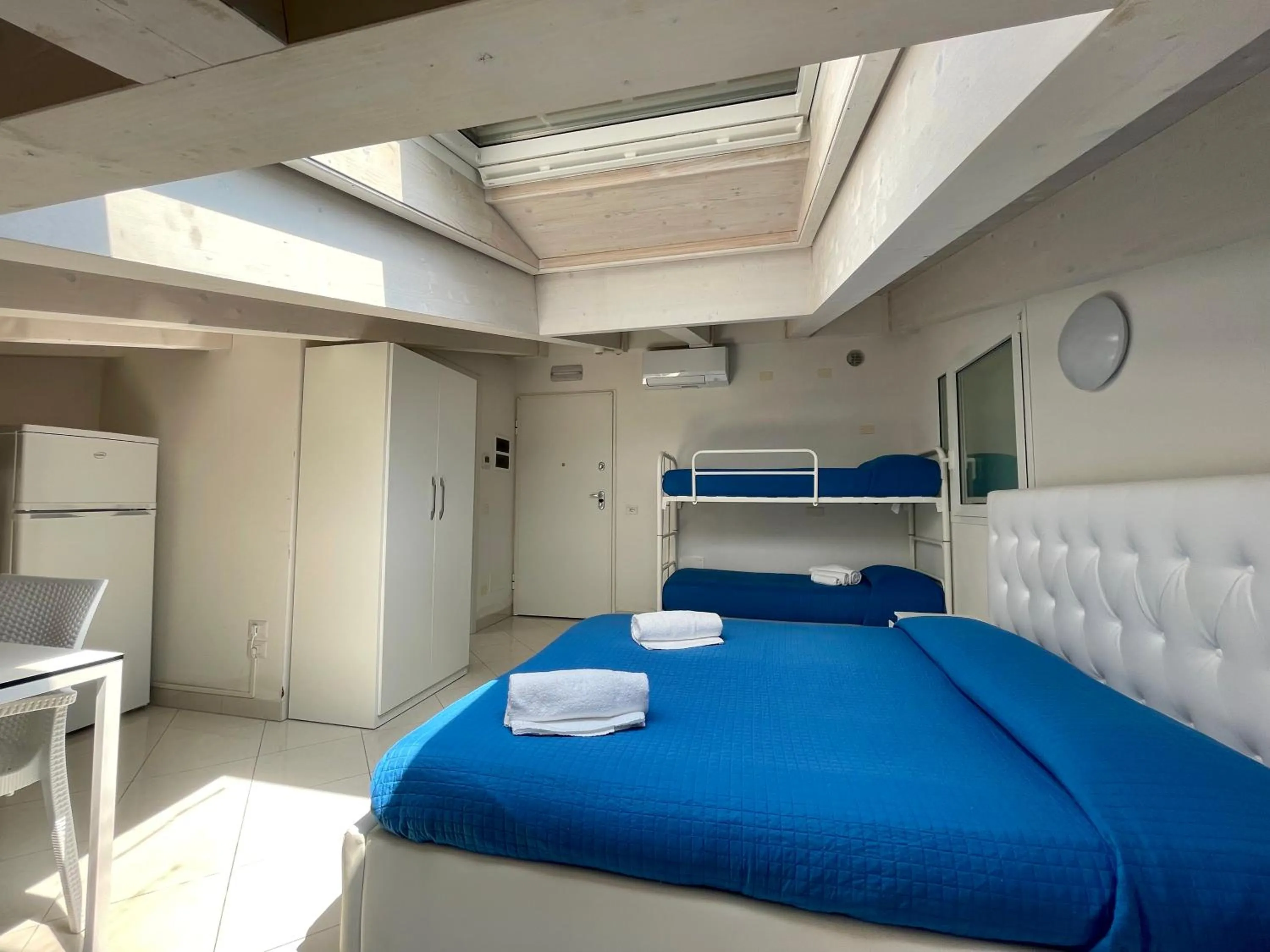 Bed in Mansarda Diamanti - Siroli Collection