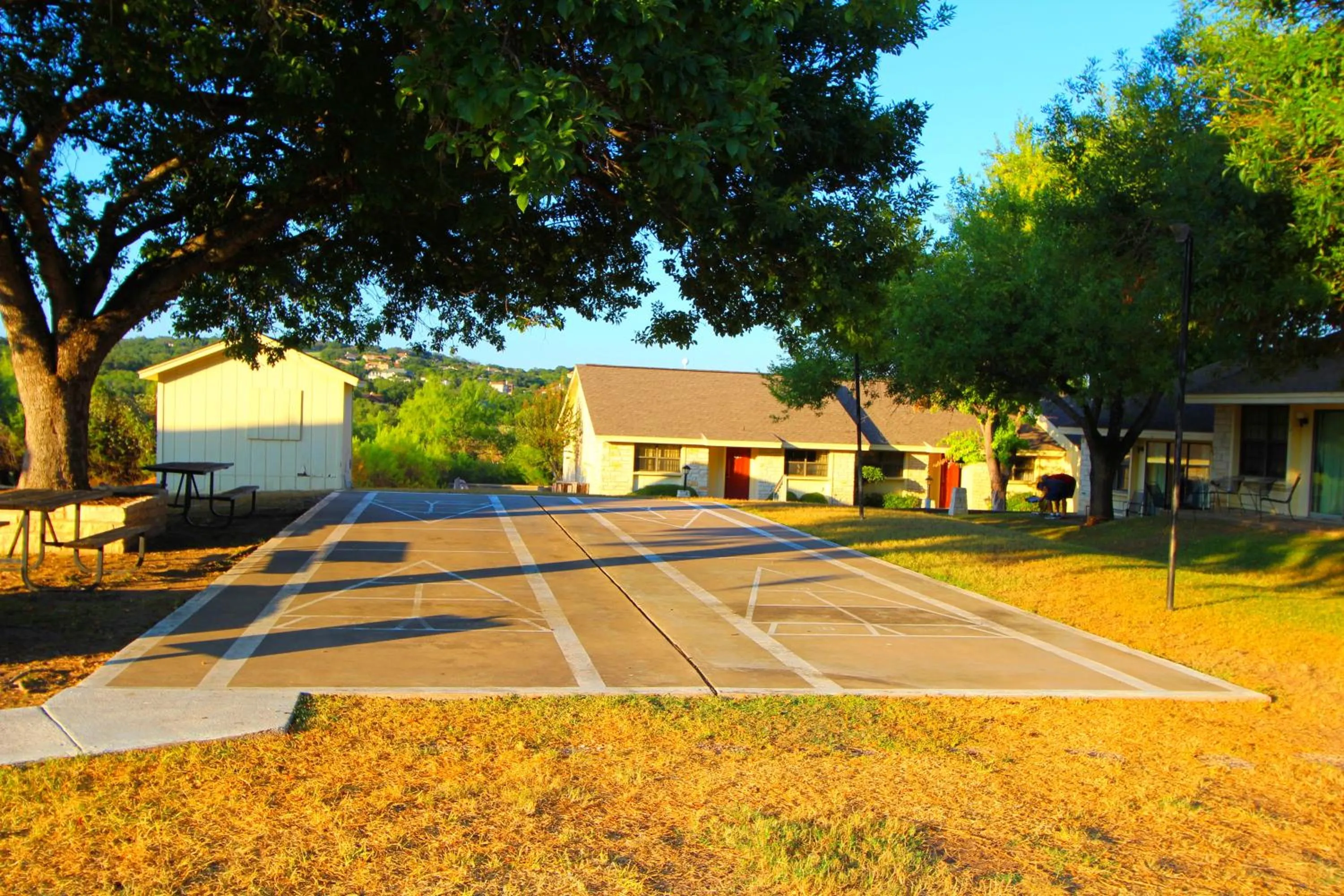 Entertainment in The Shores at Lake Travis