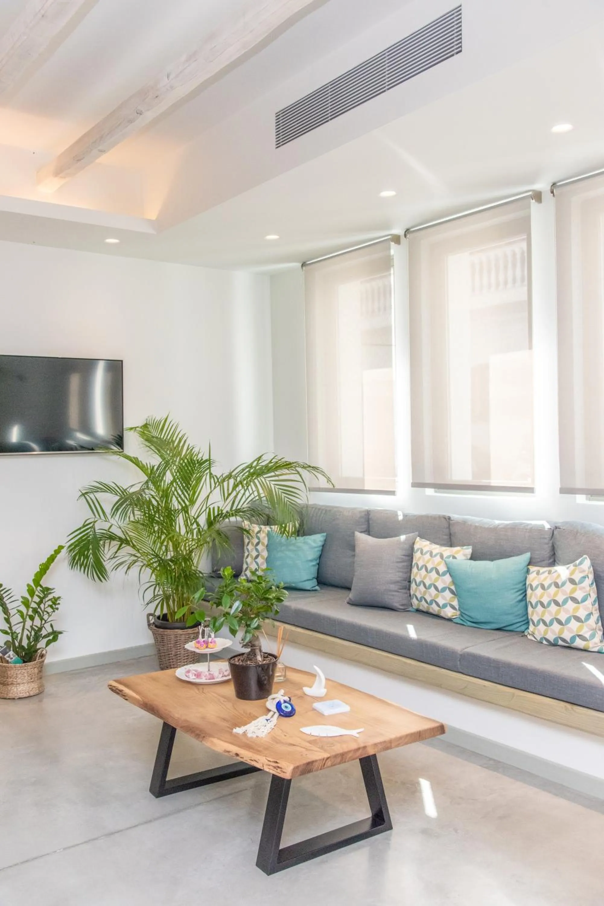 Lithos Luxury Suites