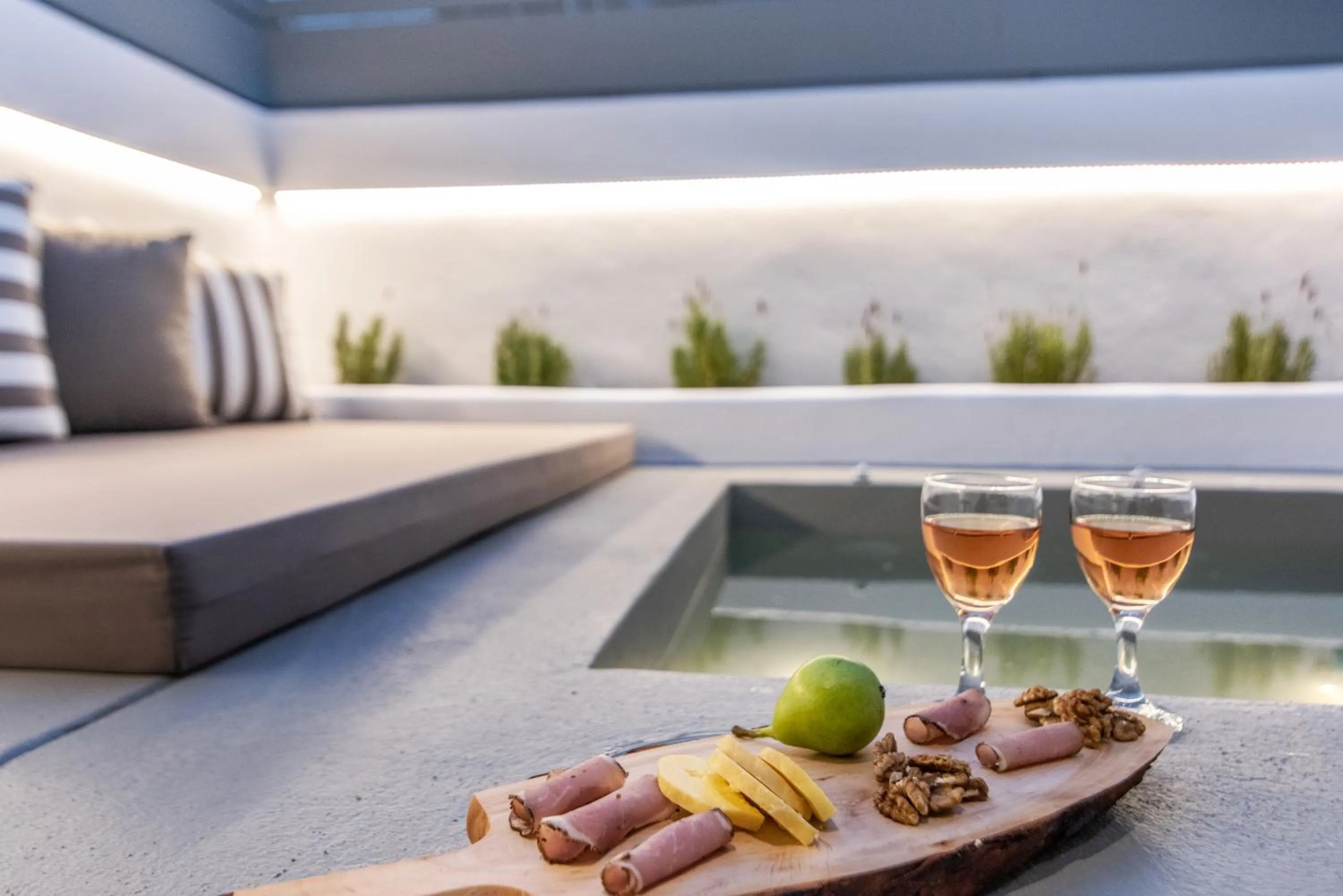 Lithos Luxury Suites