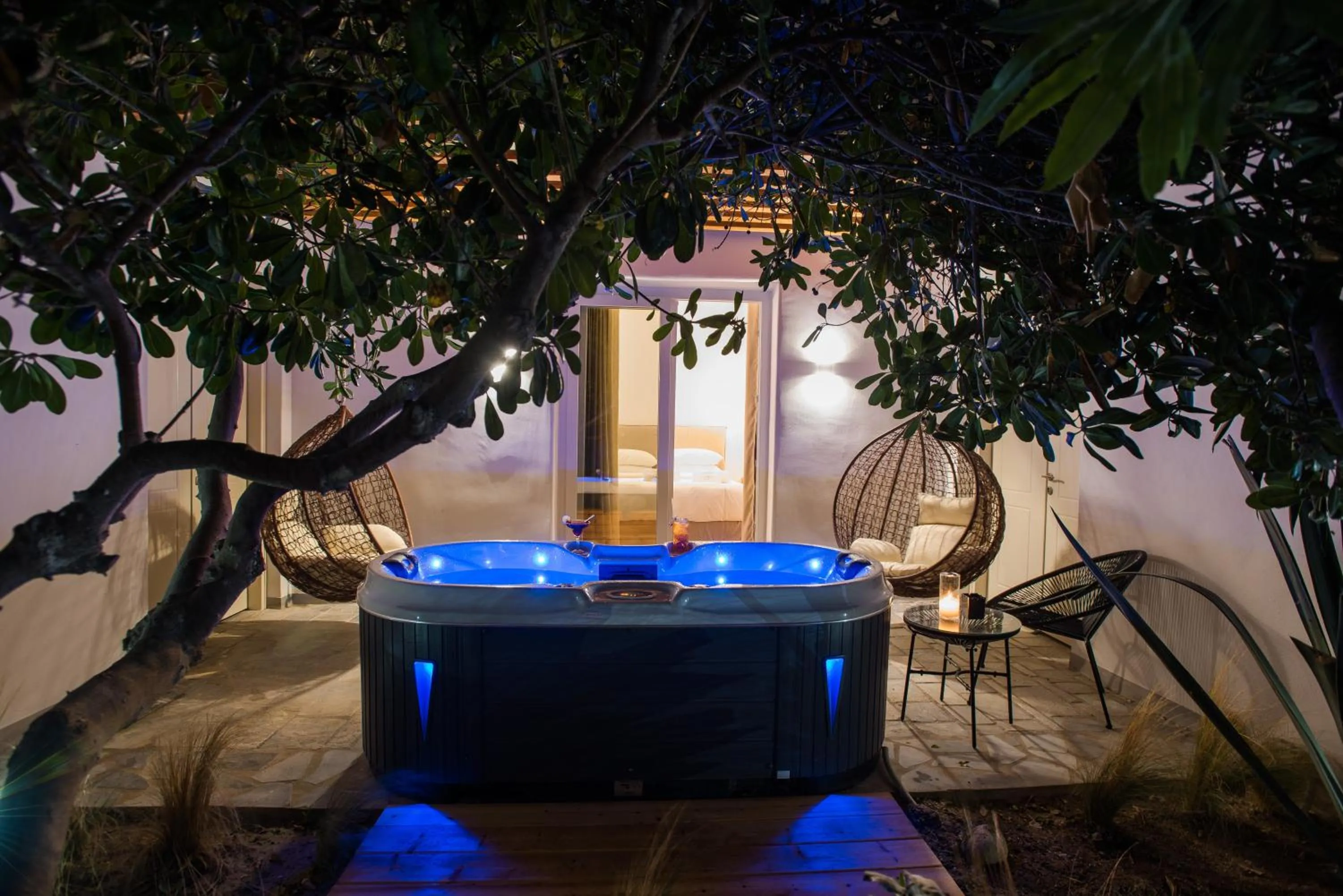 Garden in Omnia Mykonos Boutique Hotel & Suites