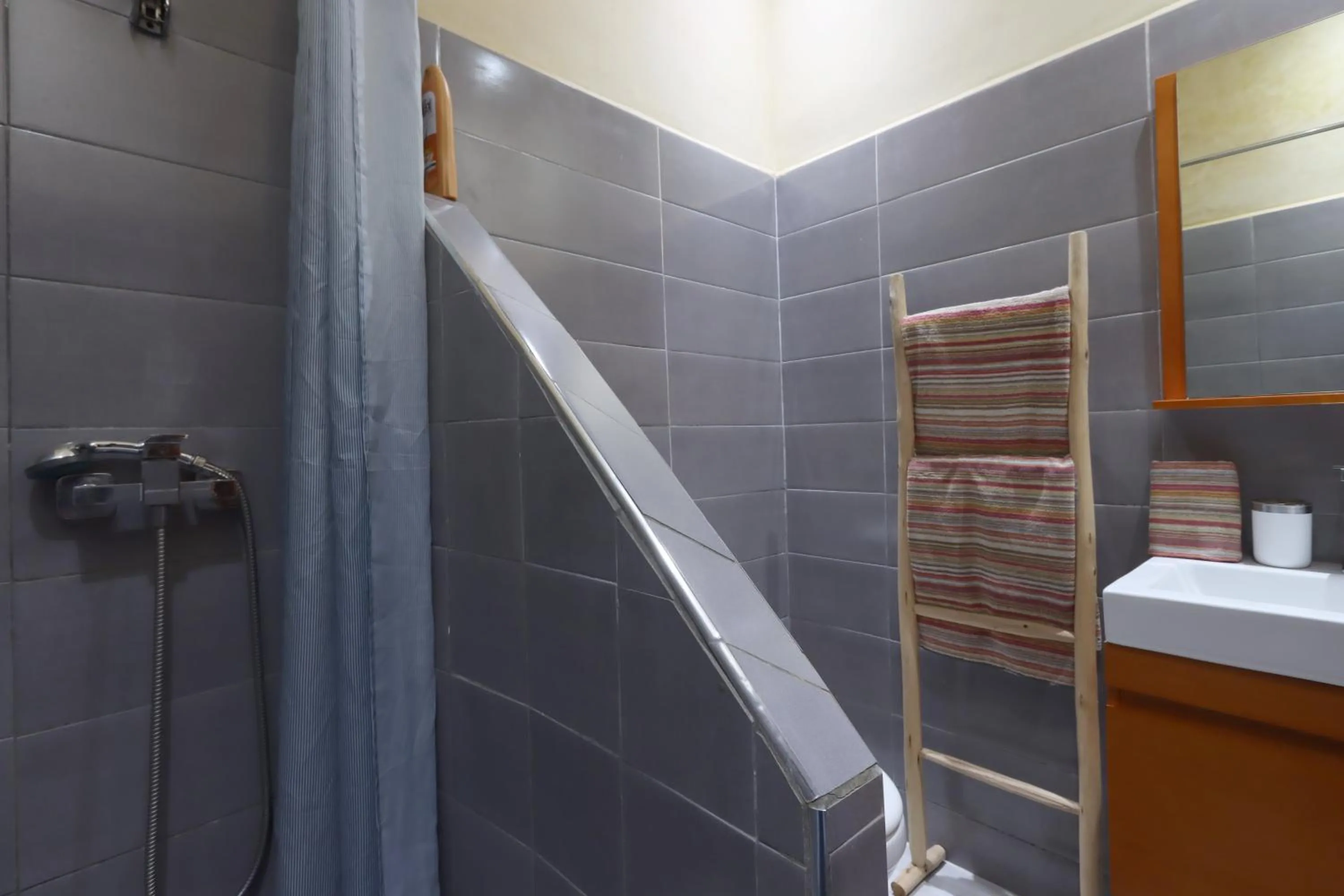 Riad Dwiriyat My Teib