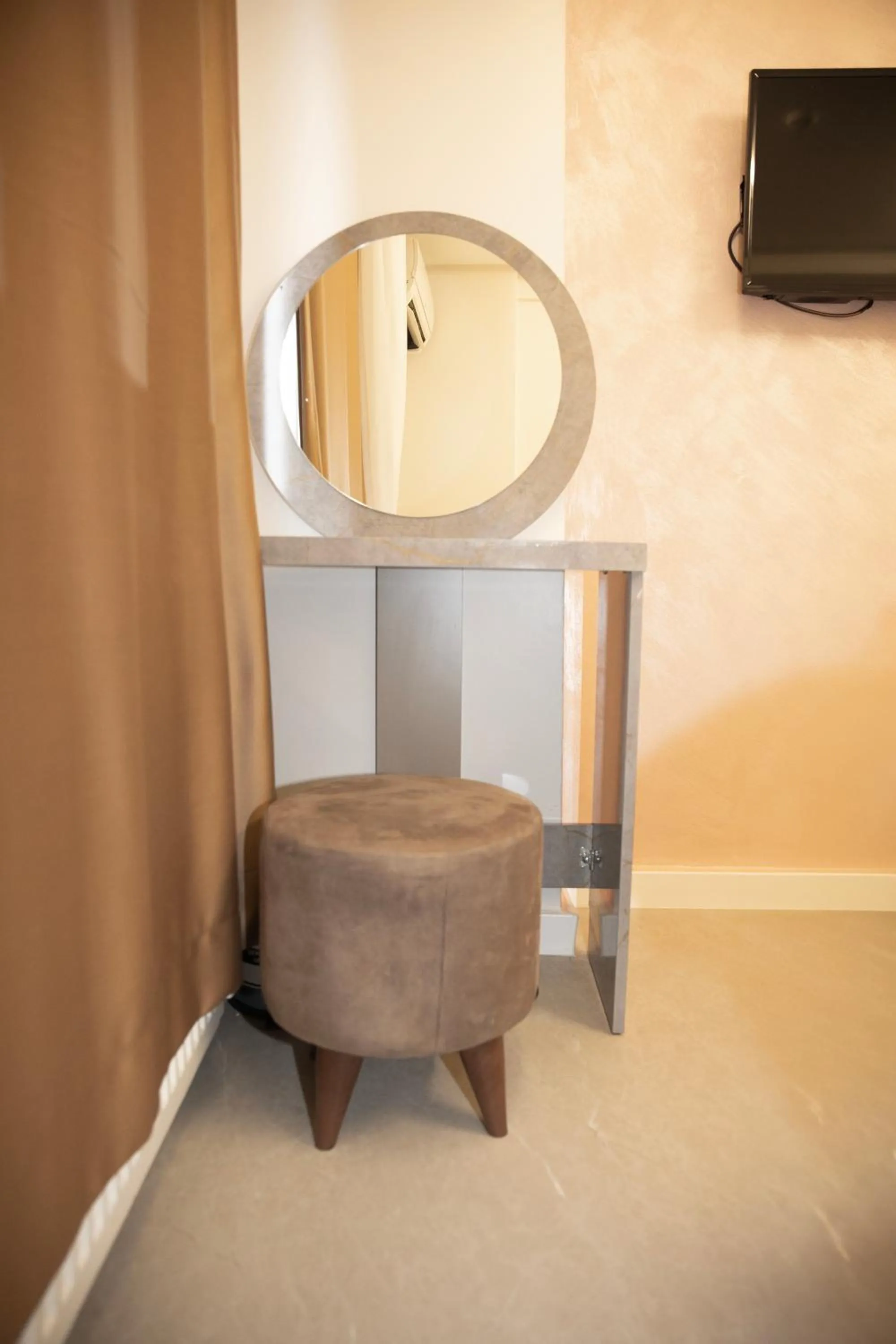 Photo of the whole room in Gul Otel