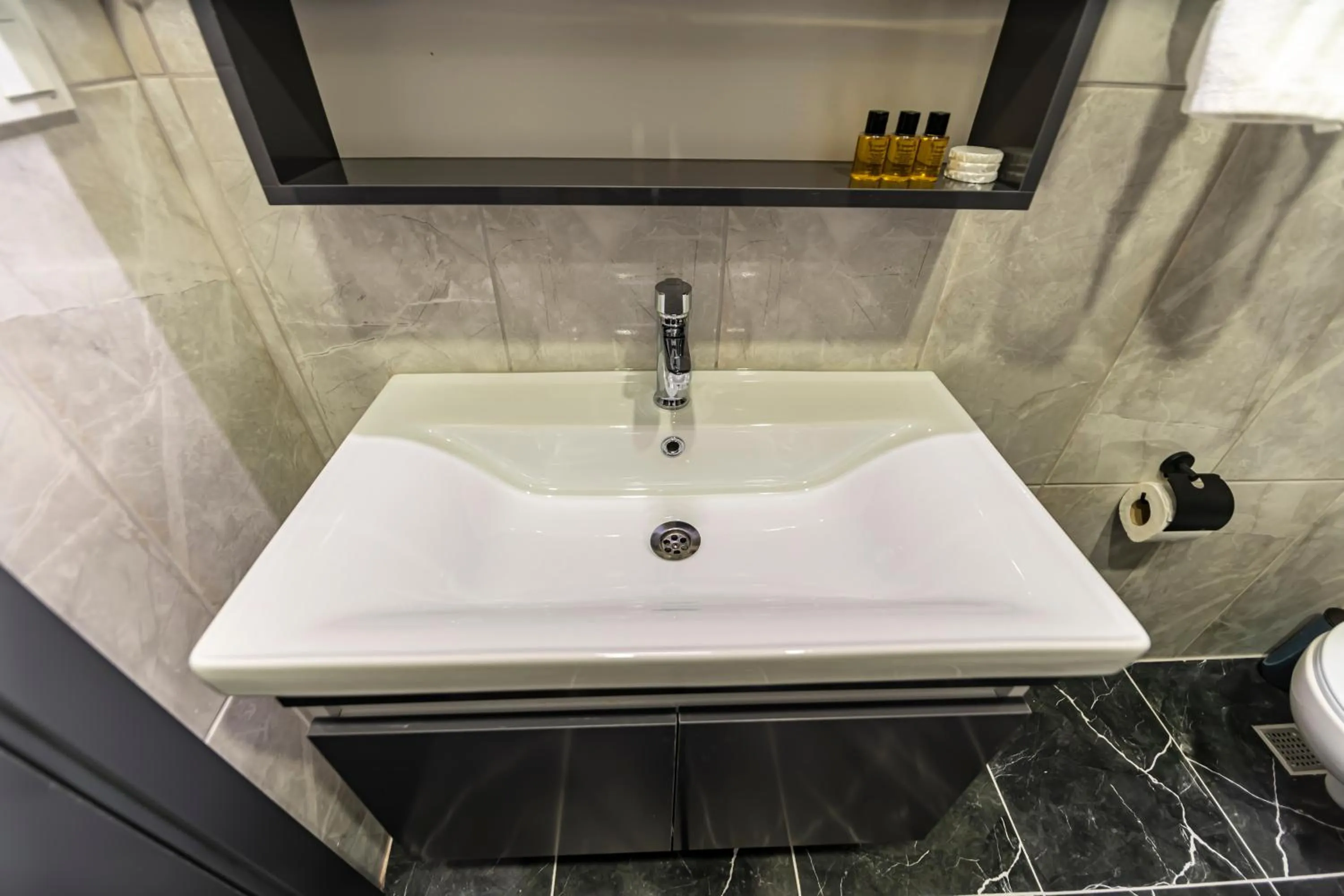 Bathroom in Gul Otel