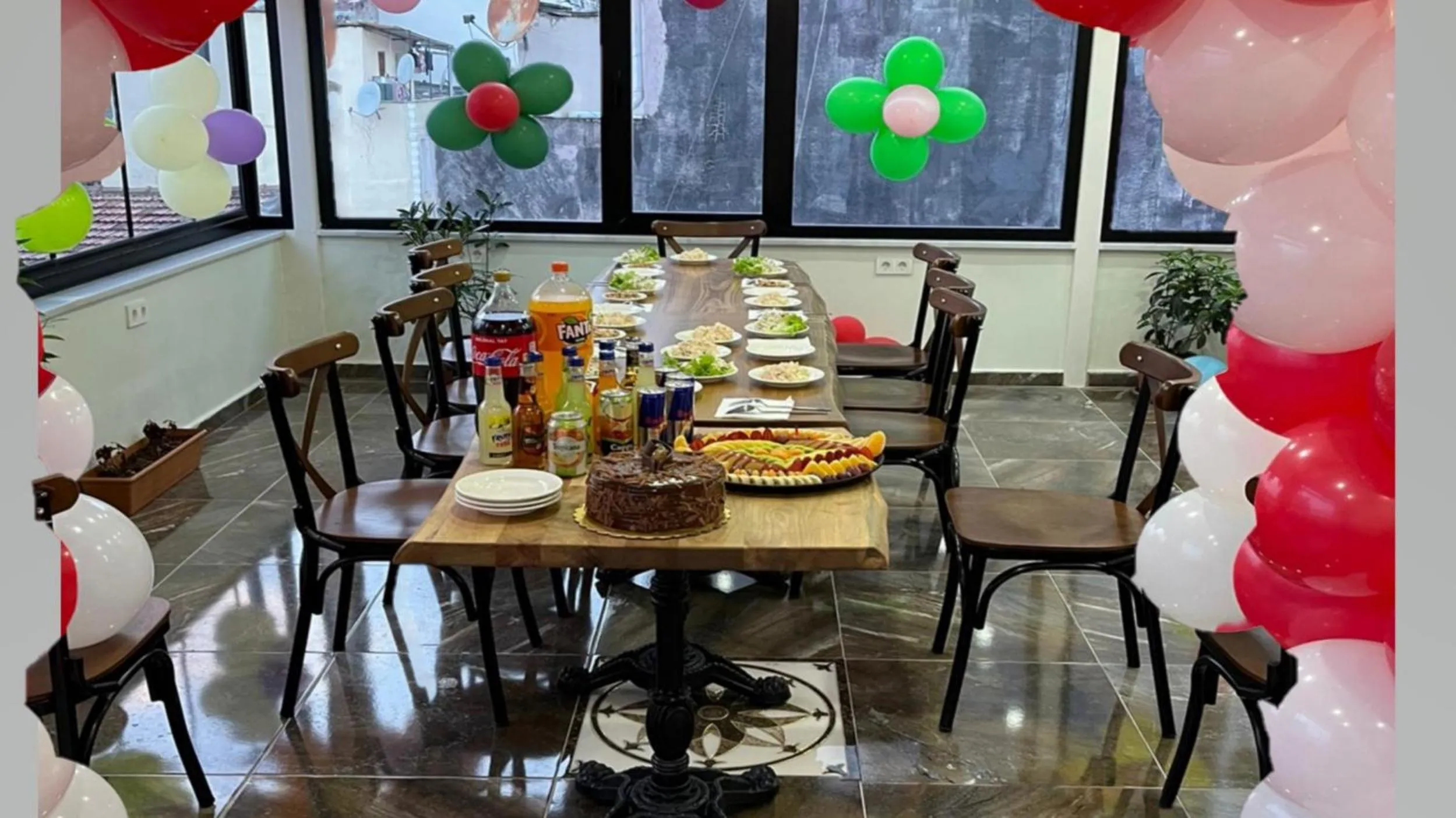 Restaurant/places to eat in Gul Otel