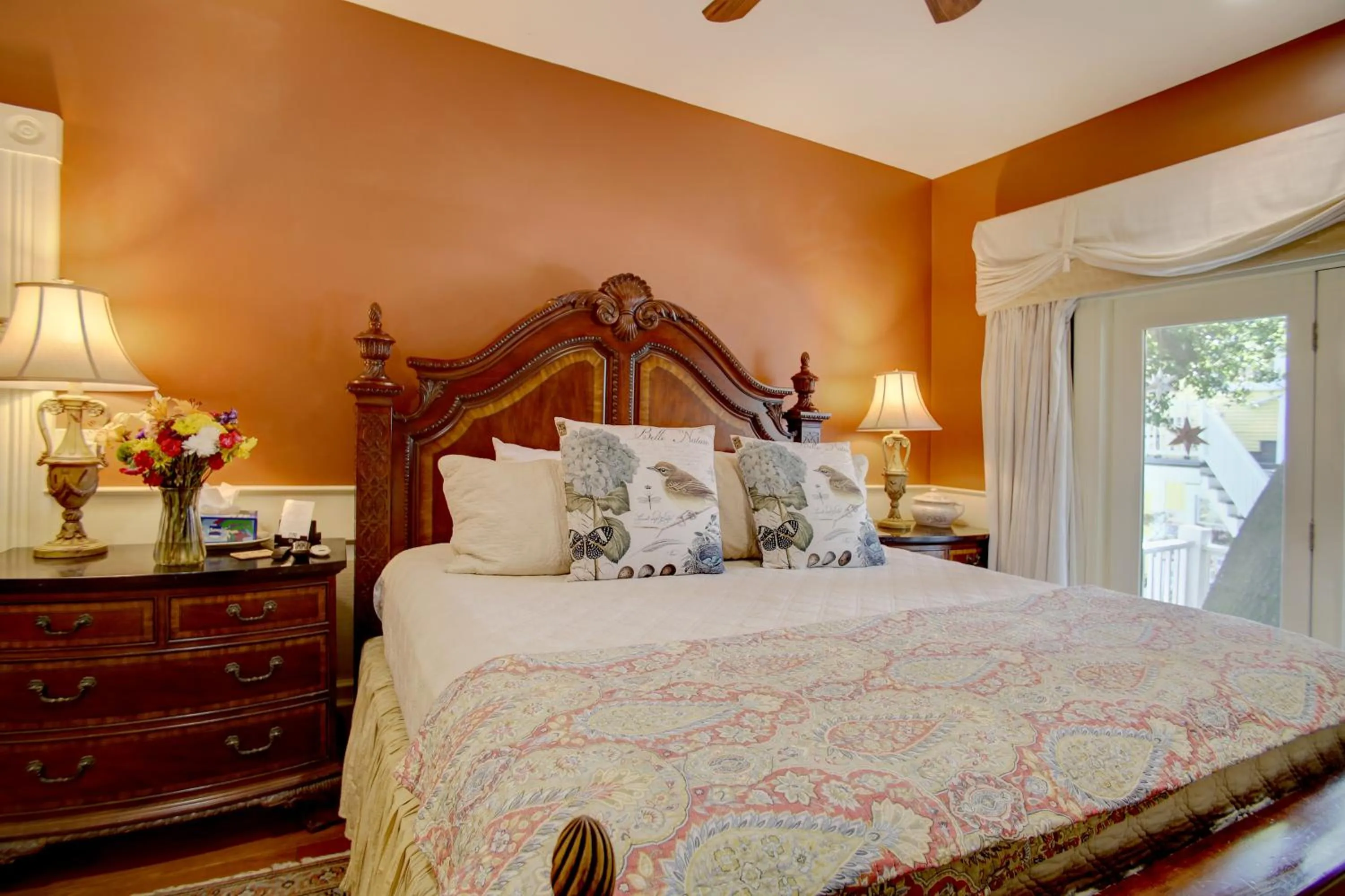 Bedroom, Bed in Azalea Inn and Villas