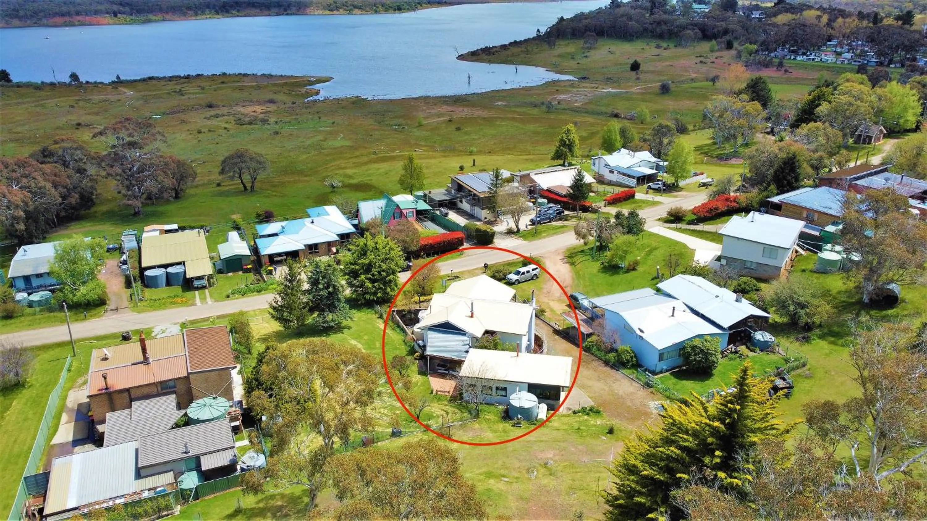 Property building in Anglers Reach Lakeside Village