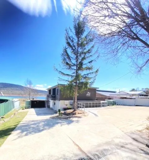 Property building in Anglers Reach Lakeside Village