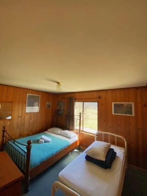 Bedroom, Bed in Anglers Reach Lakeside Village