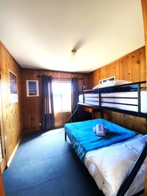 Bedroom, Bed in Anglers Reach Lakeside Village