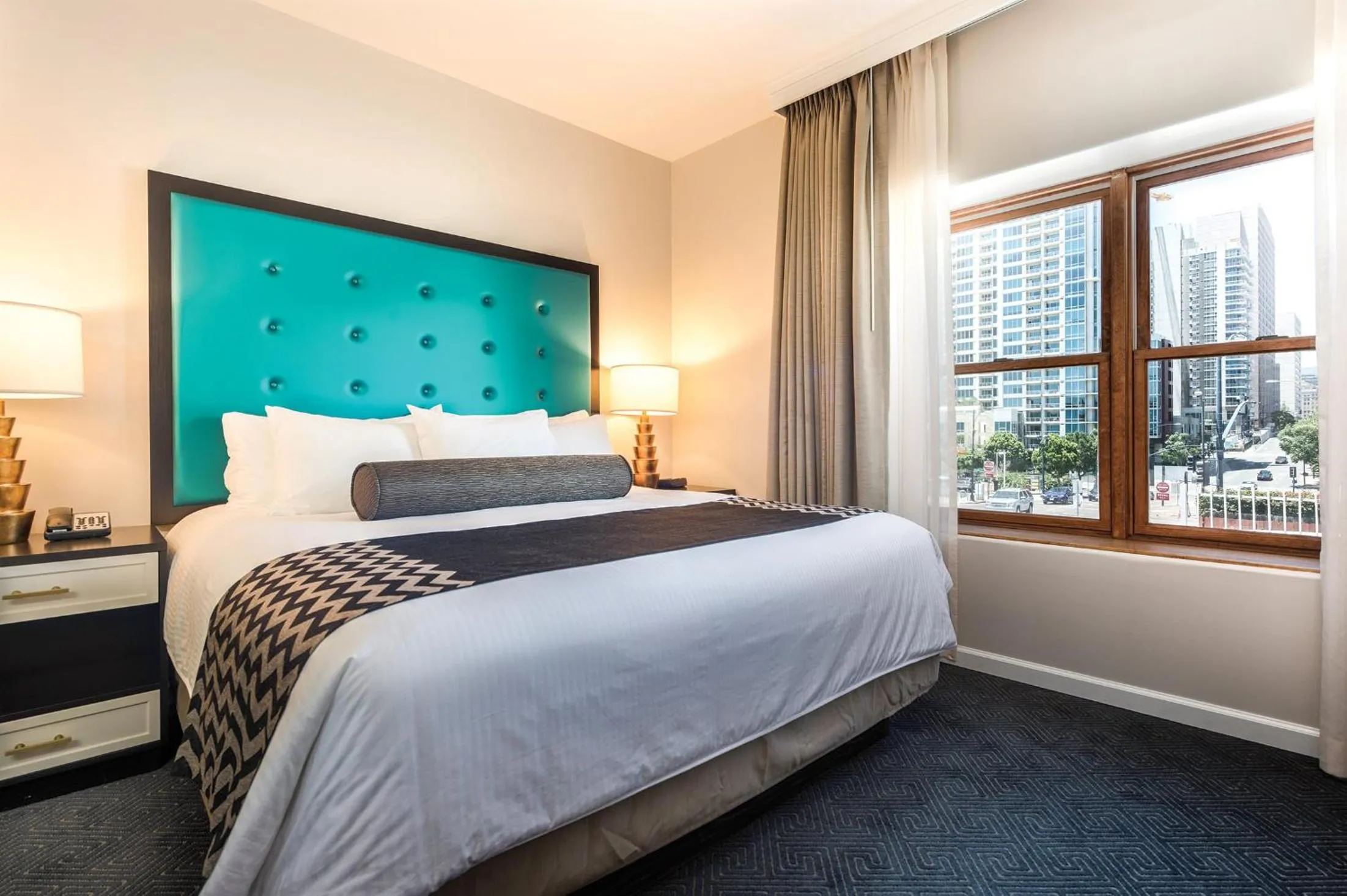 Photo of the whole room, Bed in WorldMark San Diego - Balboa Park