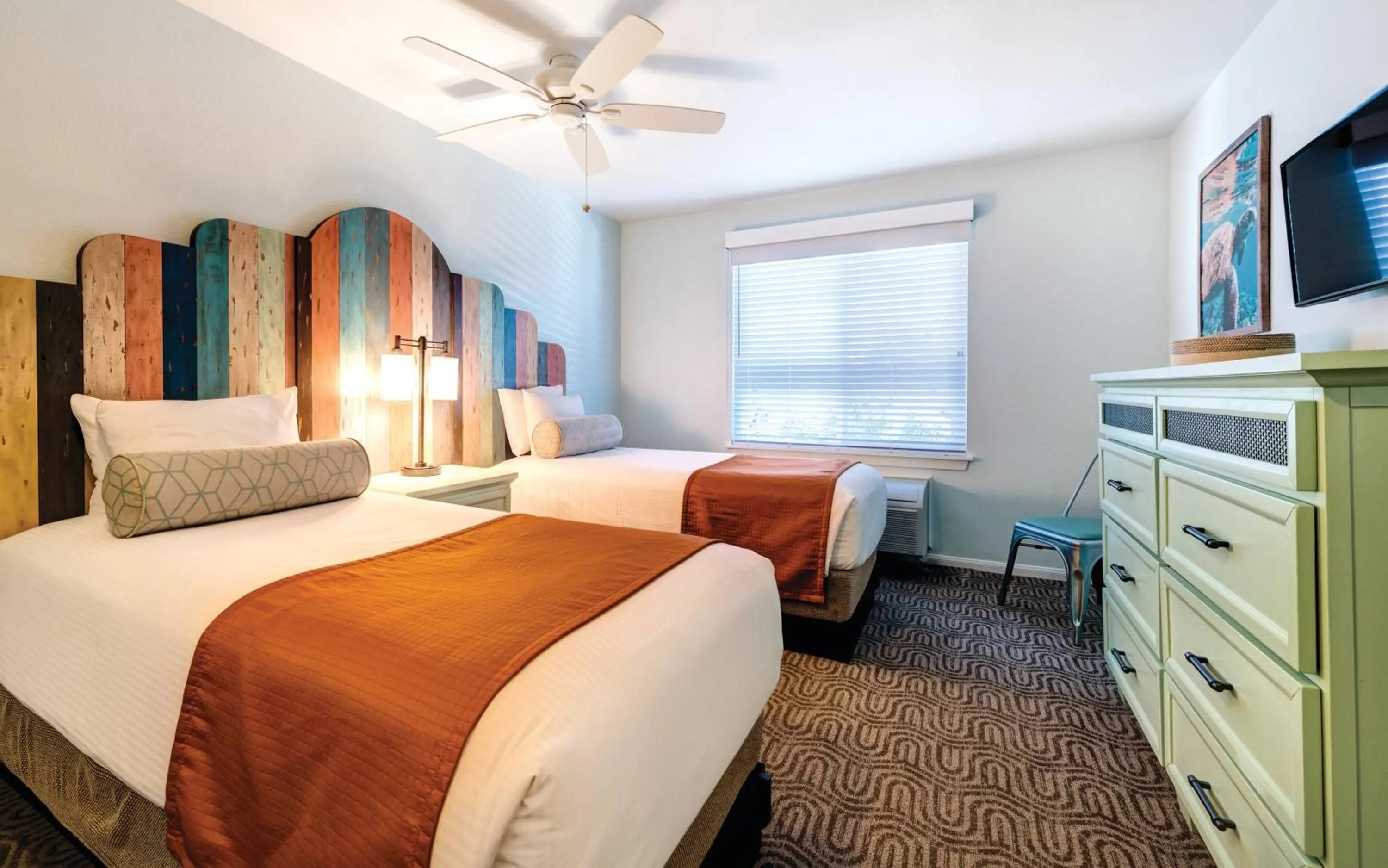 Photo of the whole room, Bed in WorldMark San Diego – Mission Valley