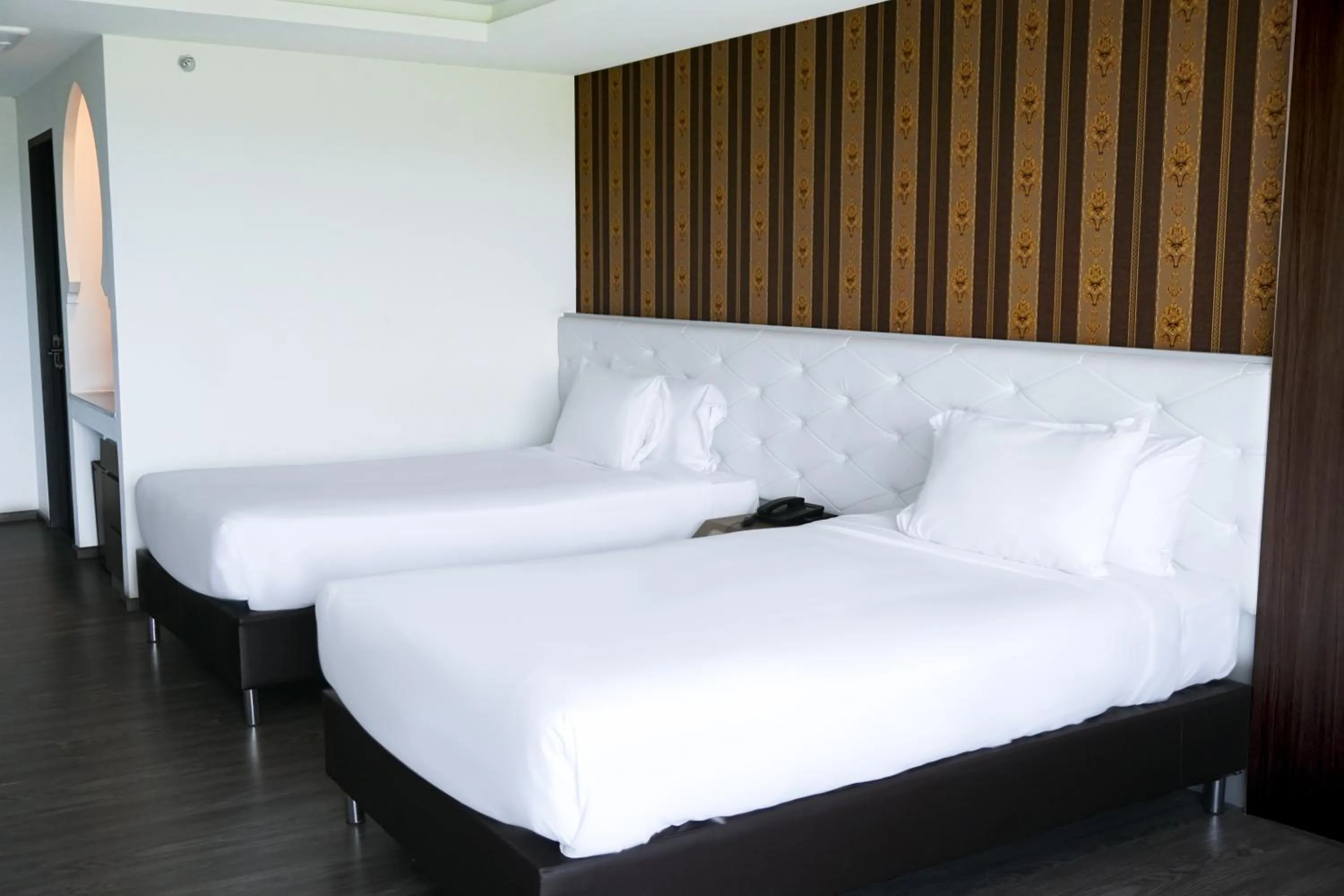 Photo of the whole room in Alfahad Hotel