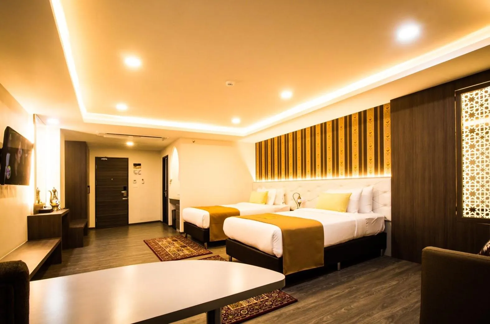 Deluxe Twin Room in Alfahad Hotel