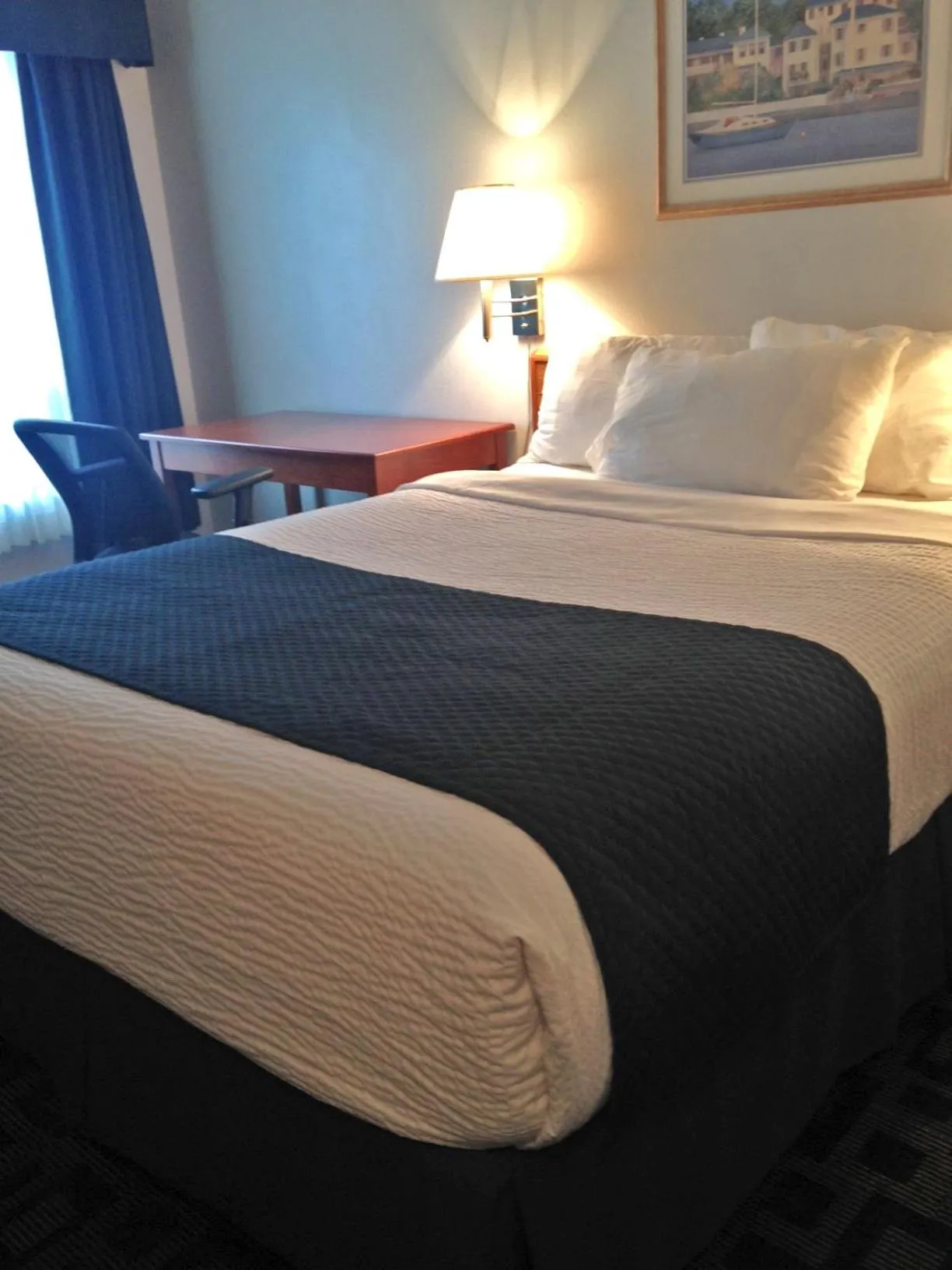 Photo of the whole room in Sunset Inn Kenora