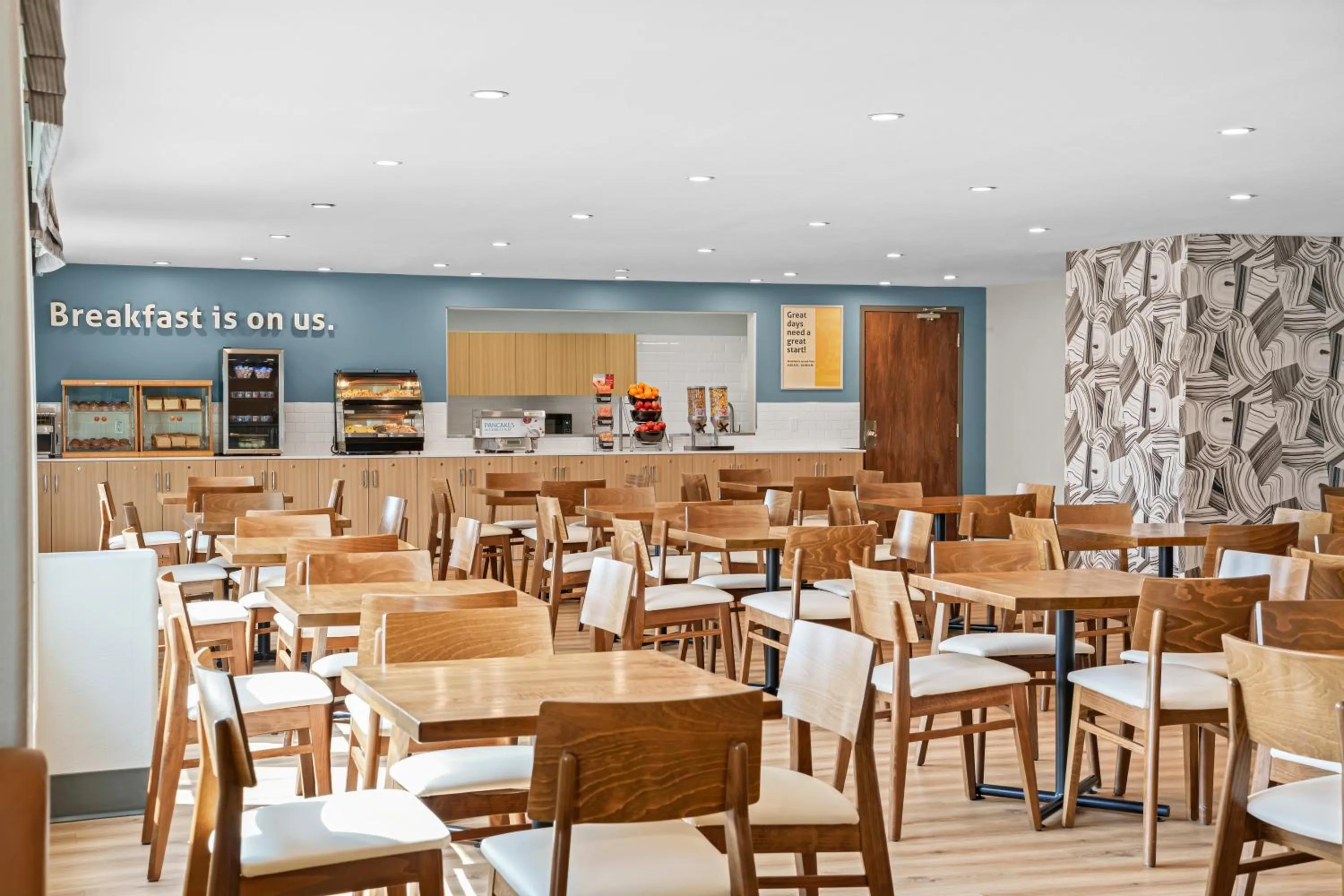 Breakfast in Days Inn by Wyndham Regina