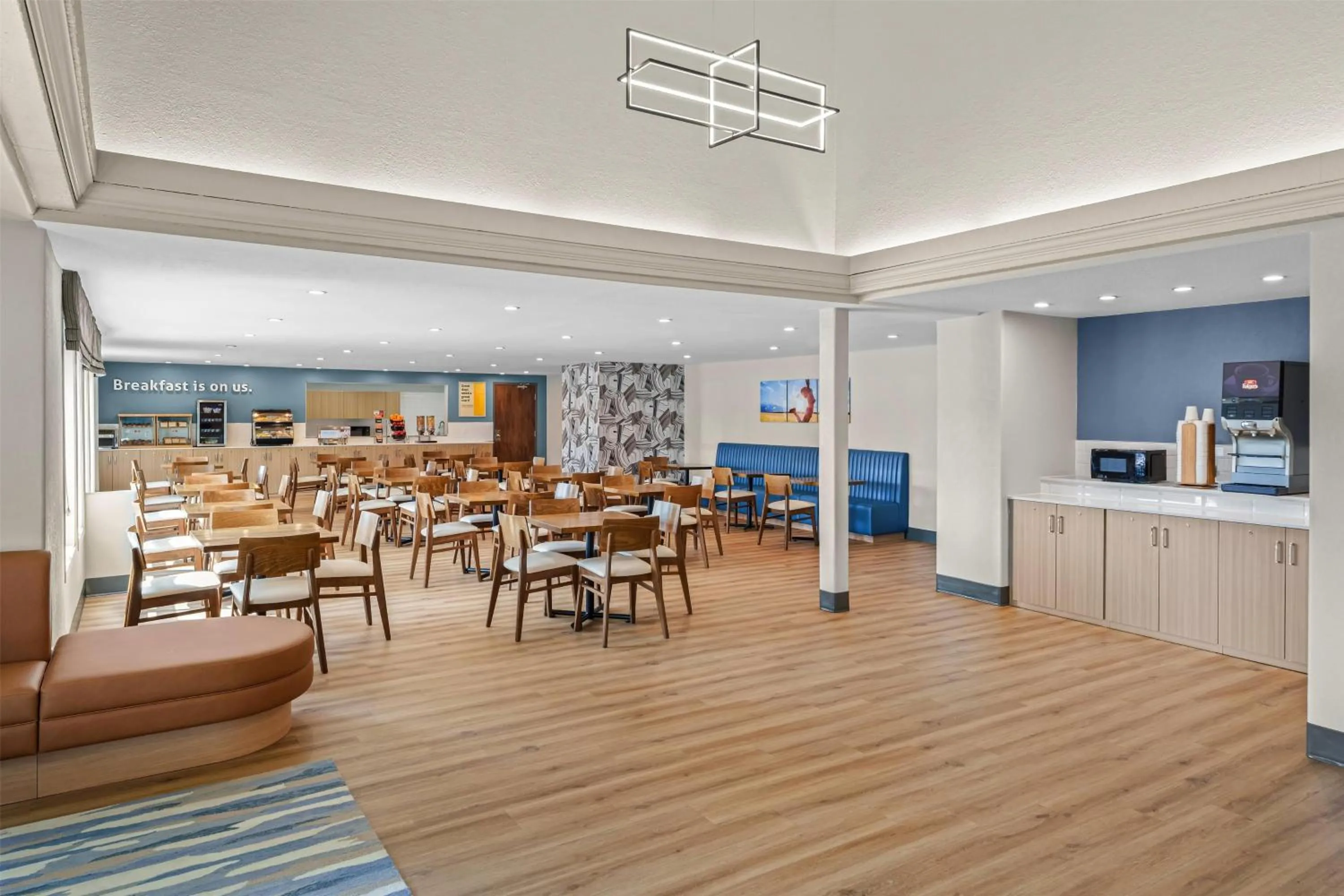 Restaurant/places to eat in Days Inn by Wyndham Regina