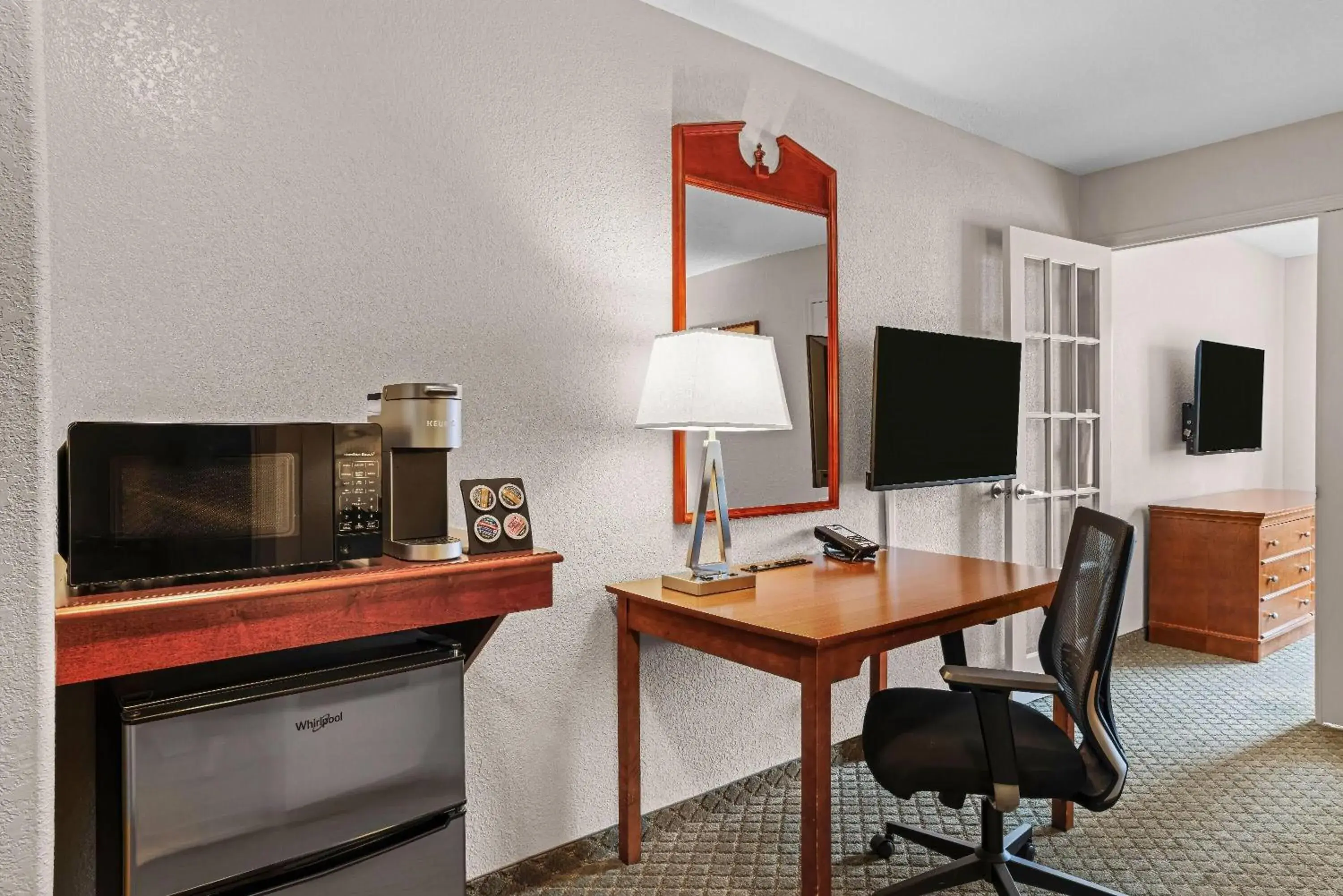 King Suite in Days Inn & Suites by Wyndham Winkler King Suite in Days Inn & Suites by Wyndham Winkler