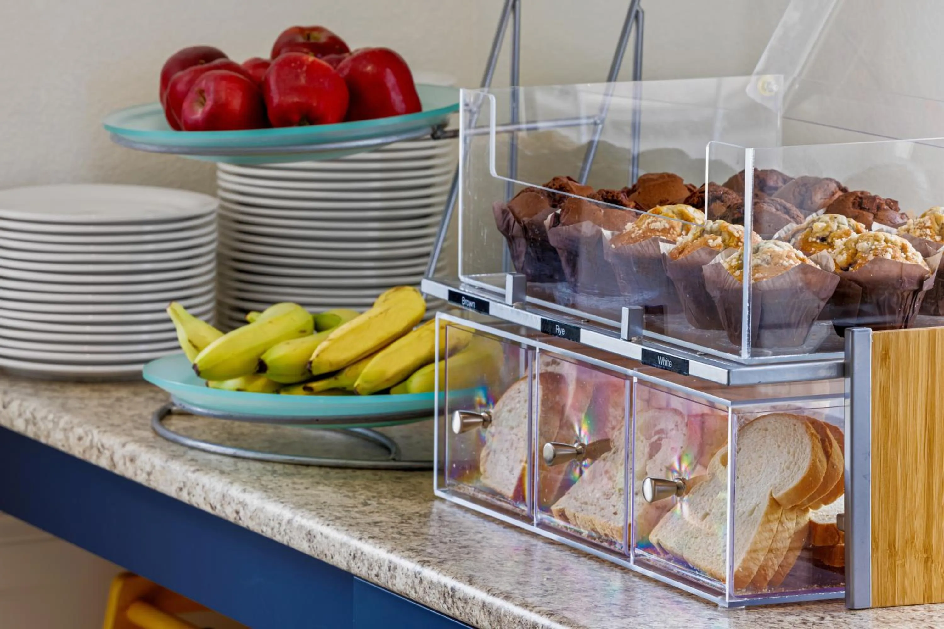 Breakfast in Days Inn & Suites by Wyndham Winkler