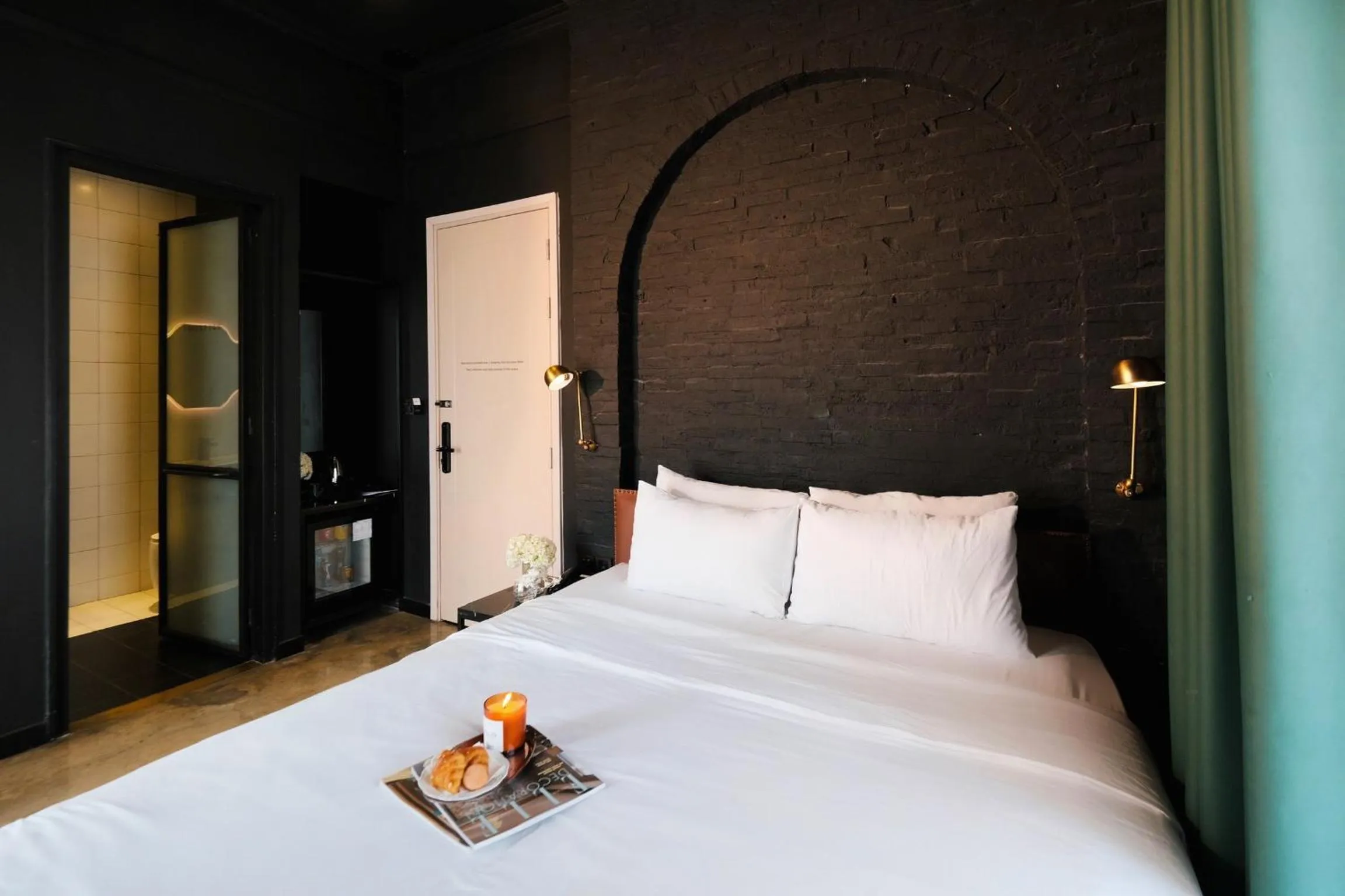 Bed in HOTEL le JARDIN SECRET saigon