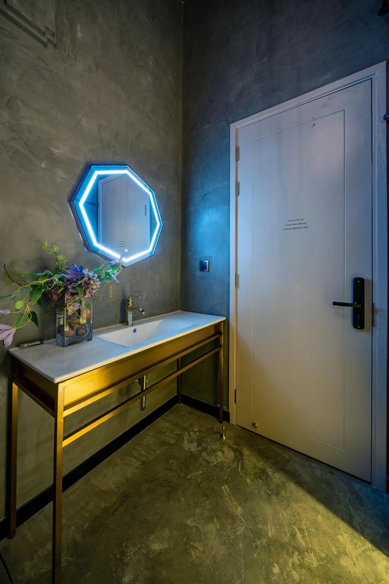 HOTEL le JARDIN SECRET saigon