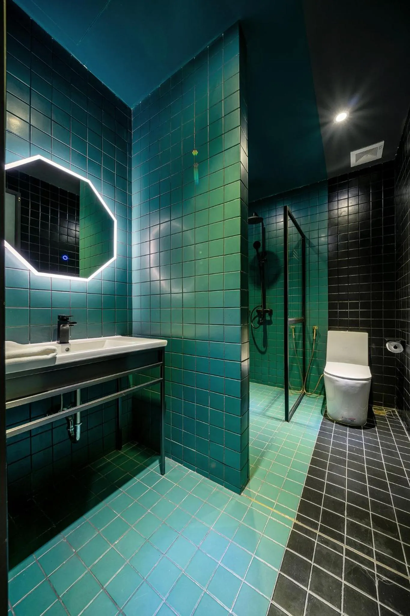 HOTEL le JARDIN SECRET saigon