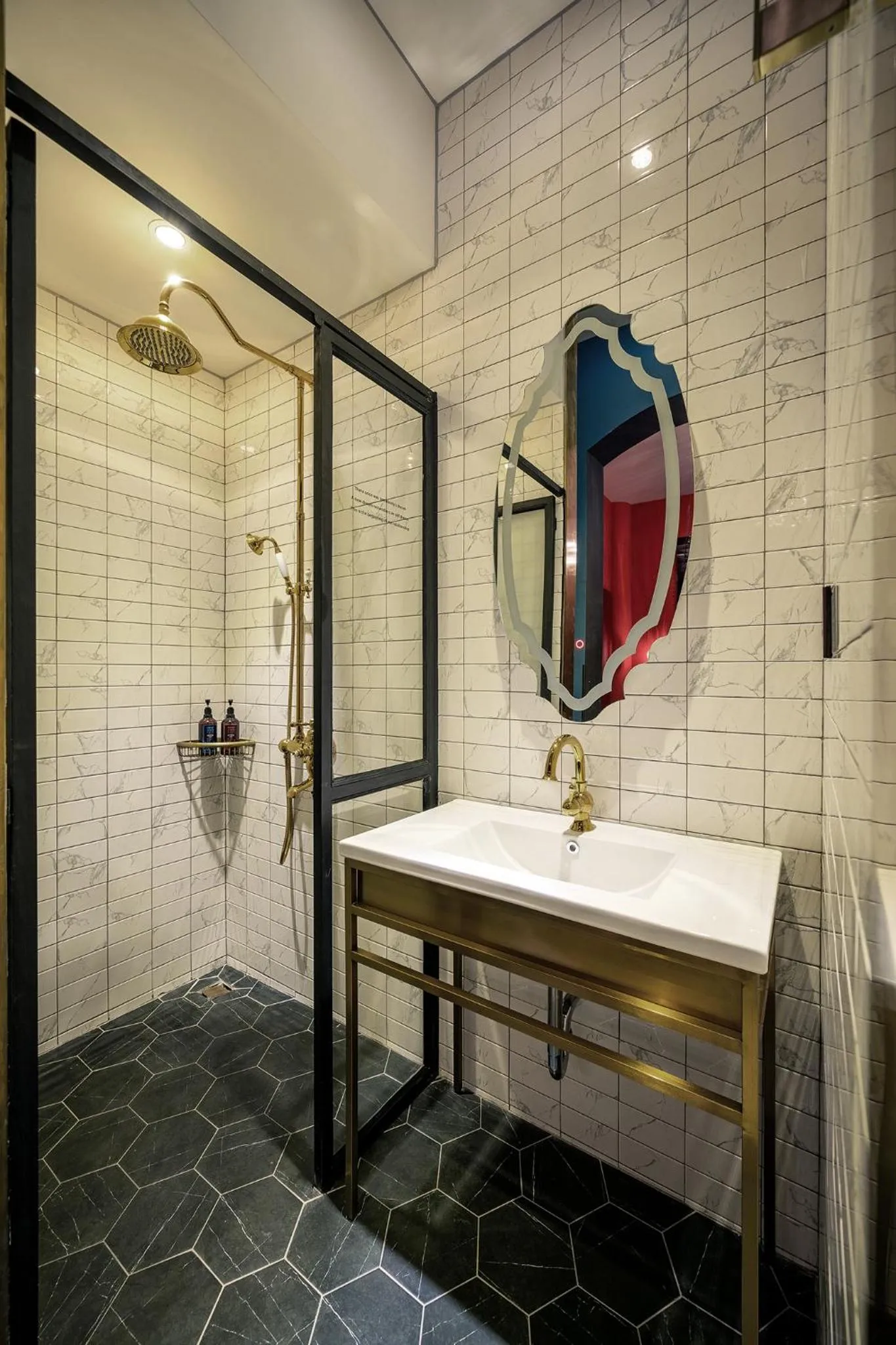 HOTEL le JARDIN SECRET saigon