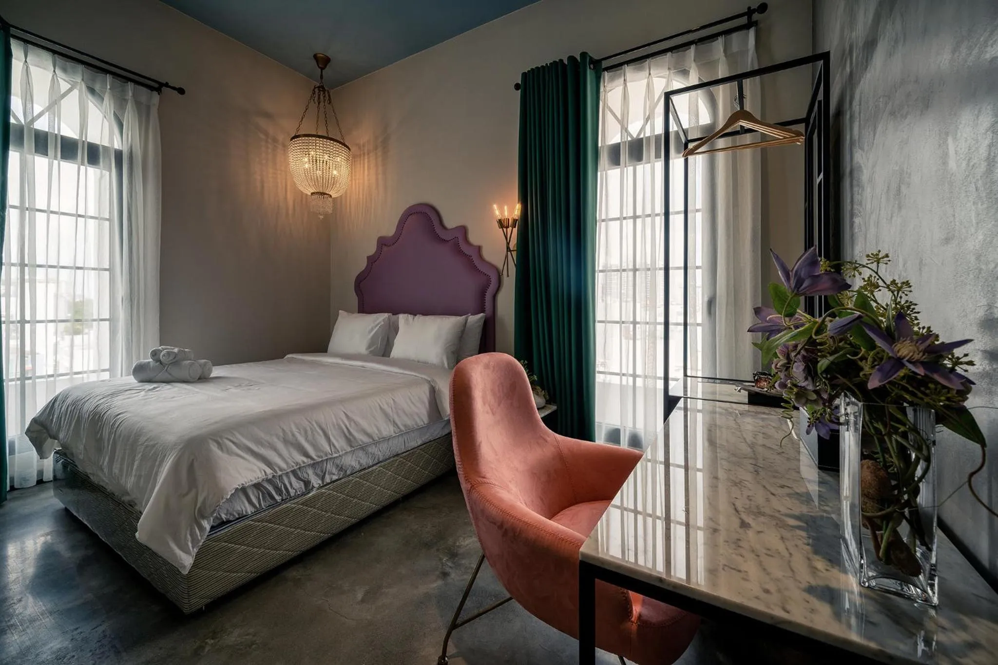 Bed in HOTEL le JARDIN SECRET saigon