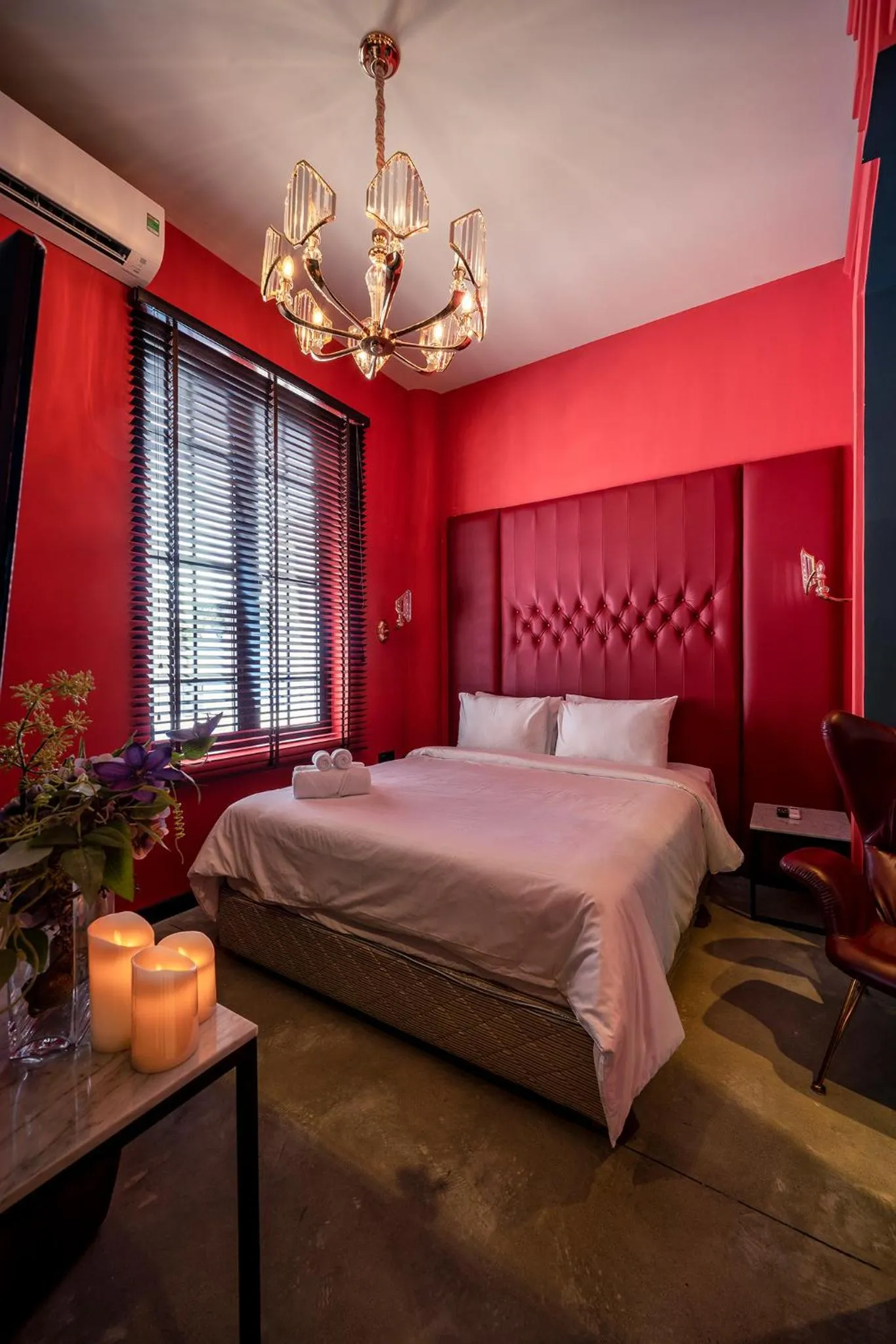 Bed in HOTEL le JARDIN SECRET saigon