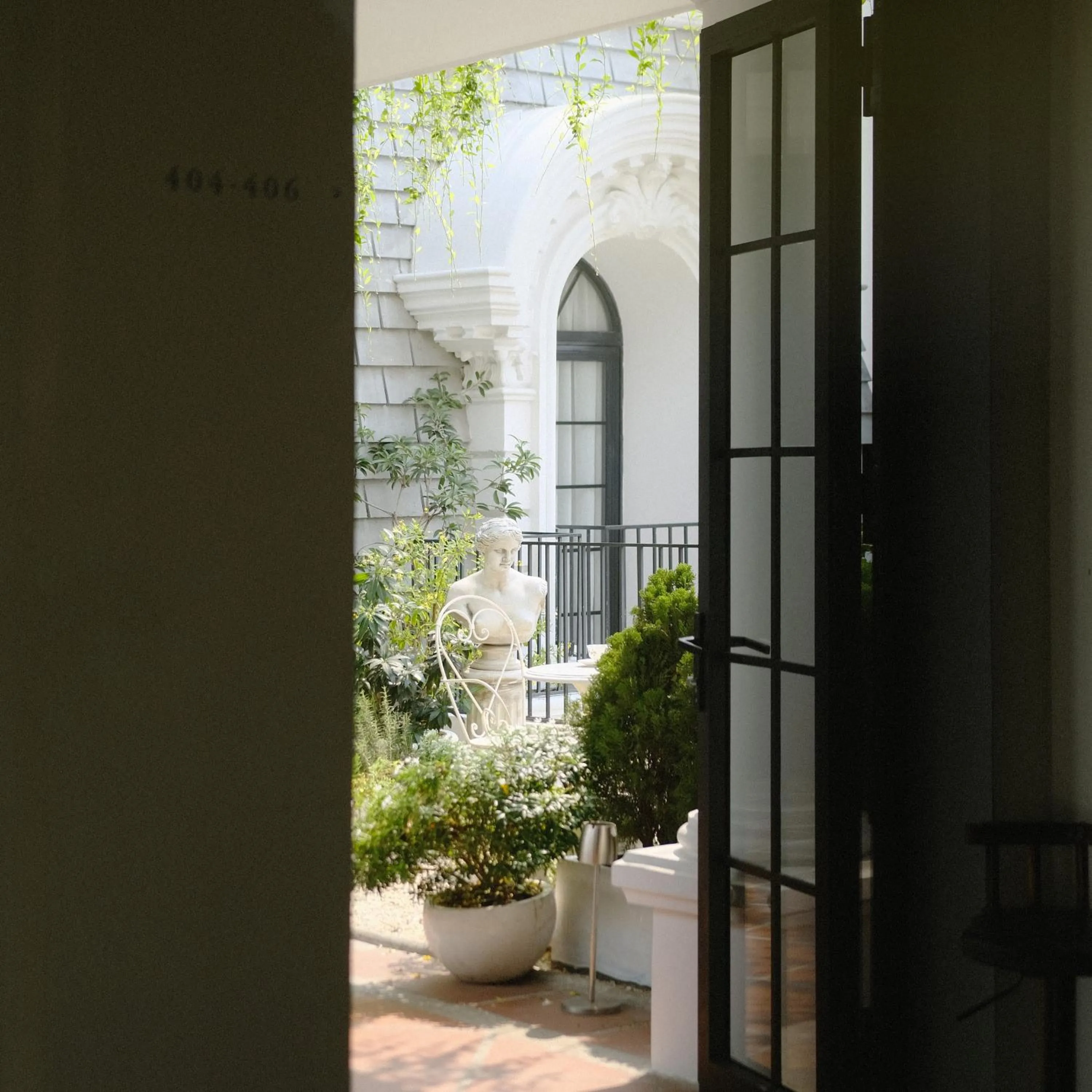 HOTEL le JARDIN SECRET saigon