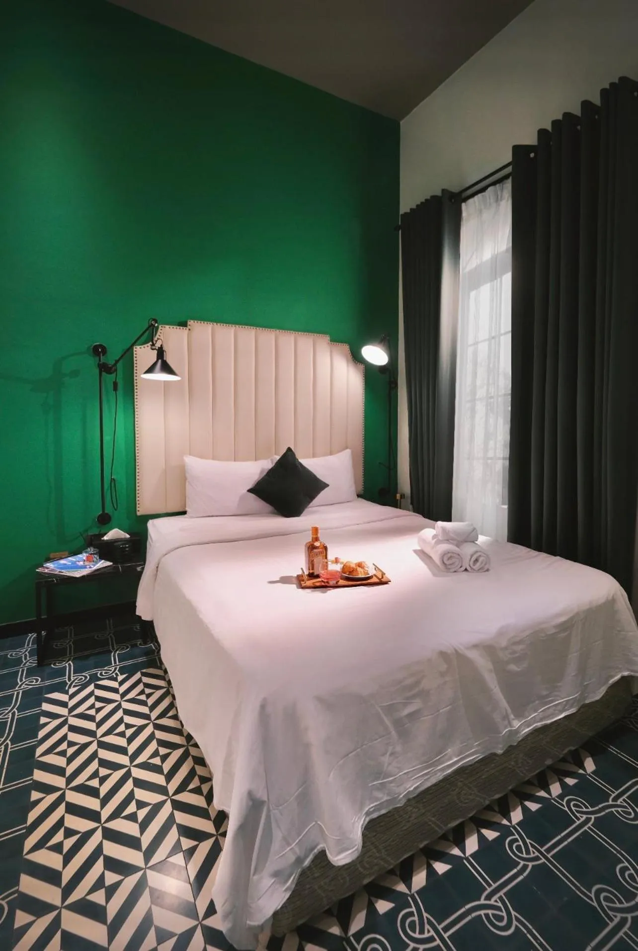 Bed in HOTEL le JARDIN SECRET saigon