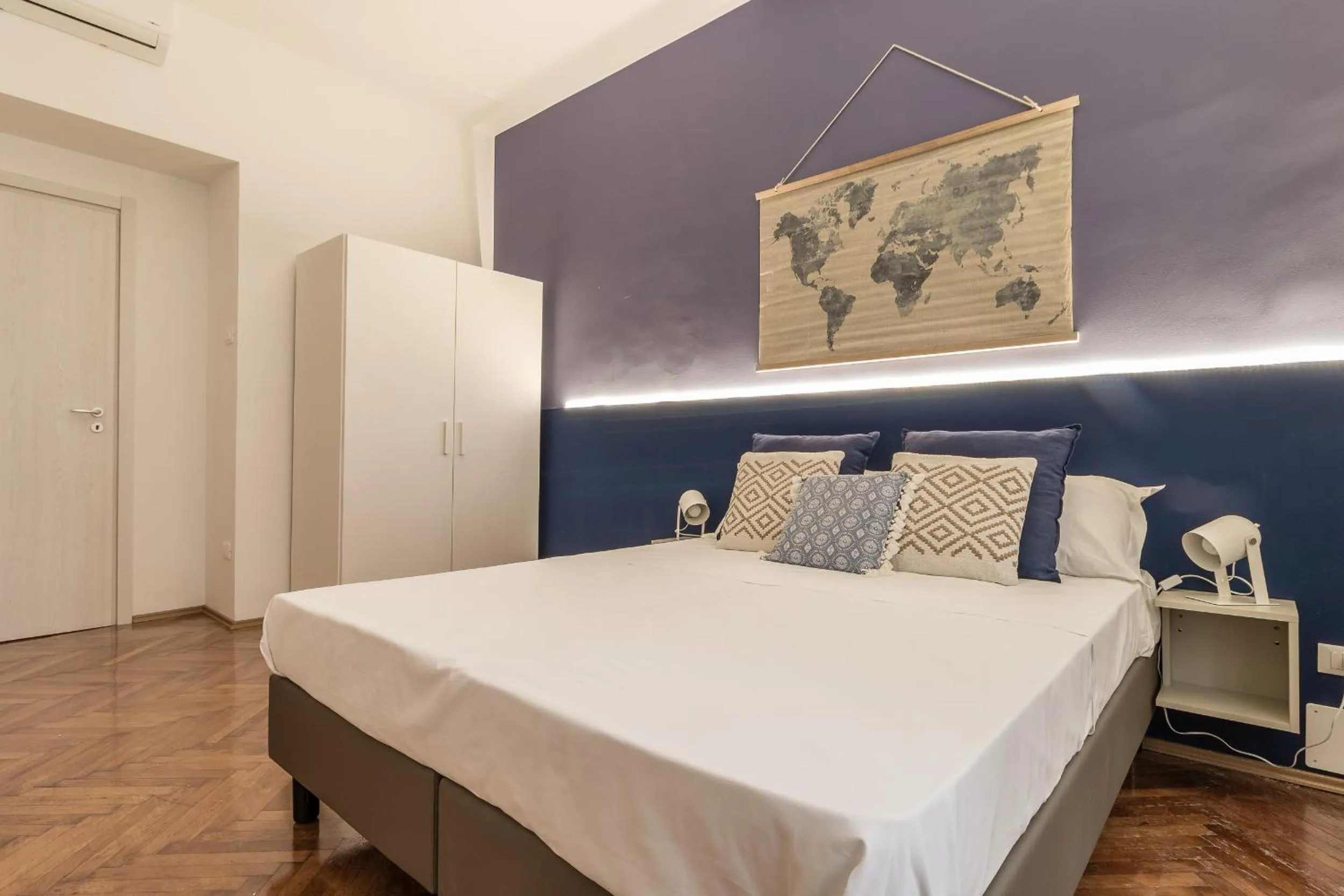 Bed in Elegante 8 posti vicino alla stazione - Grey e Blu