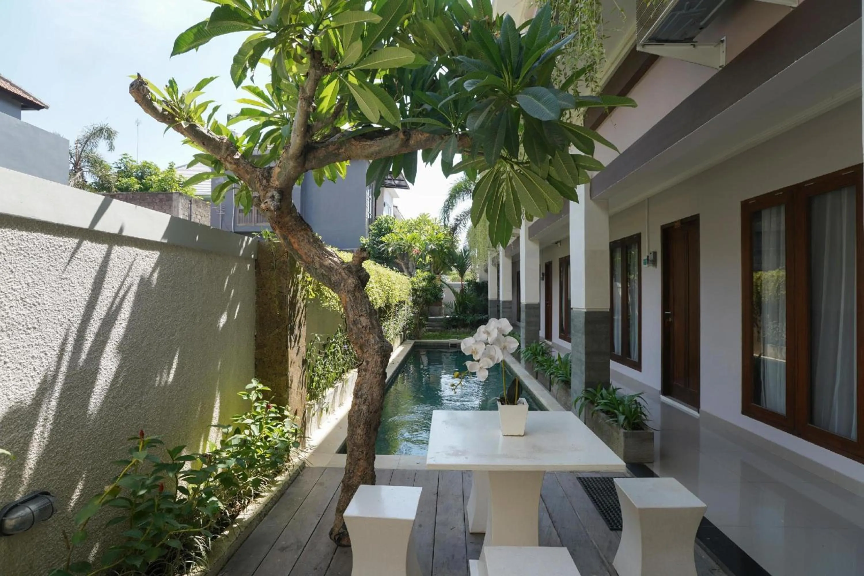 Property building in Capital O 2166 Elitya Stay