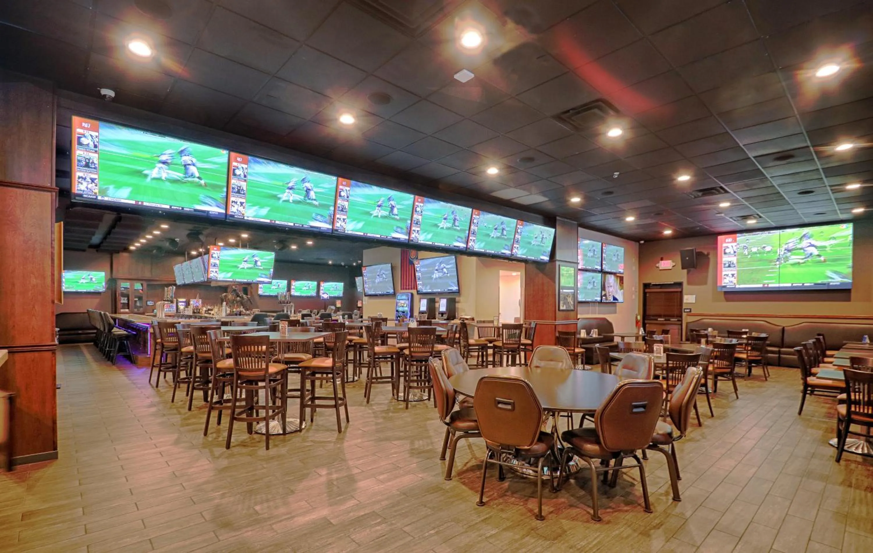 Restaurant/places to eat in Econo Lodge Lake Elsinore Casino