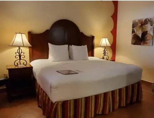 Queen Room - Disability Access in Los Arboles Hotel Queen Room - Disability Access in Los Arboles Hotel