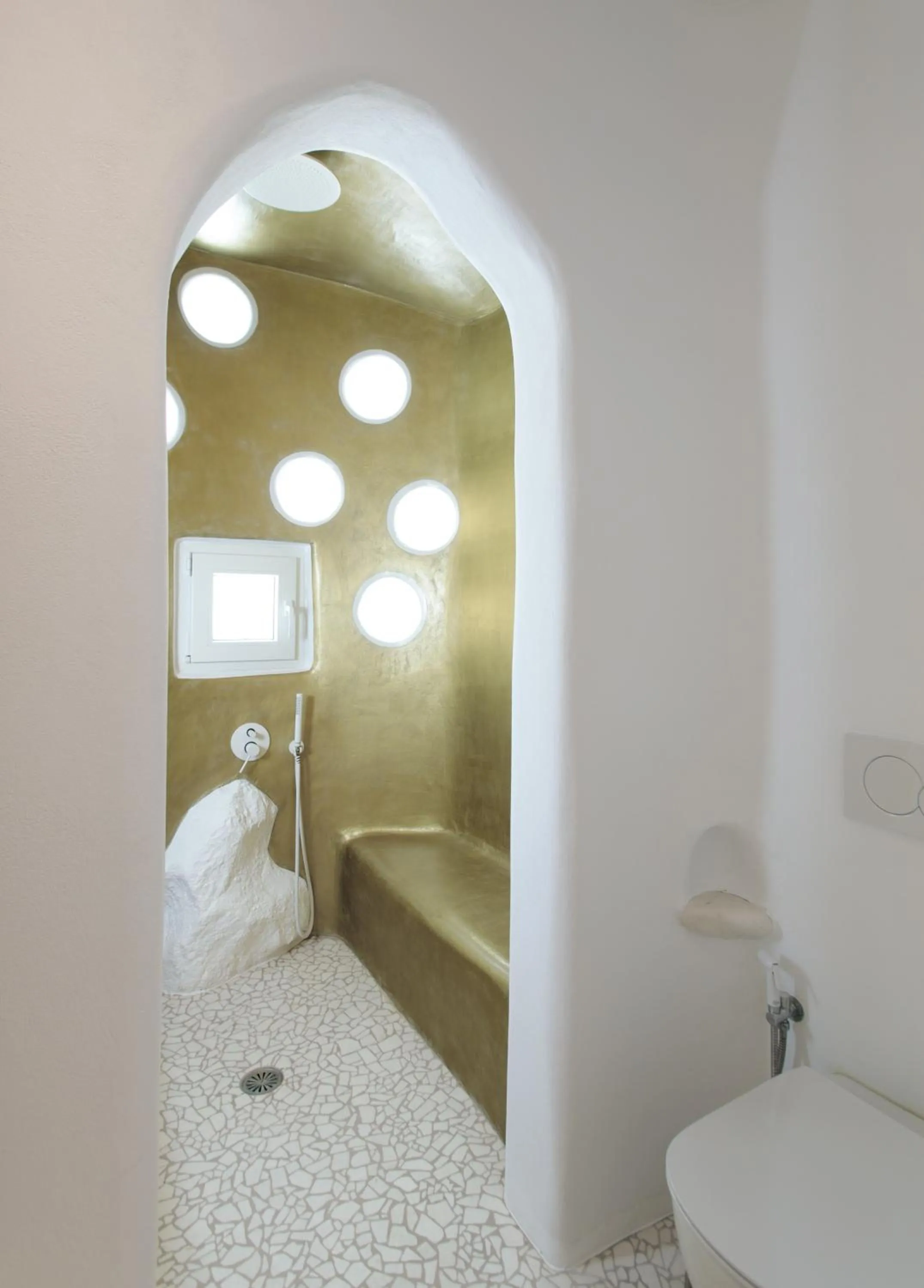 Property building, Bed in Euphoria Downtown