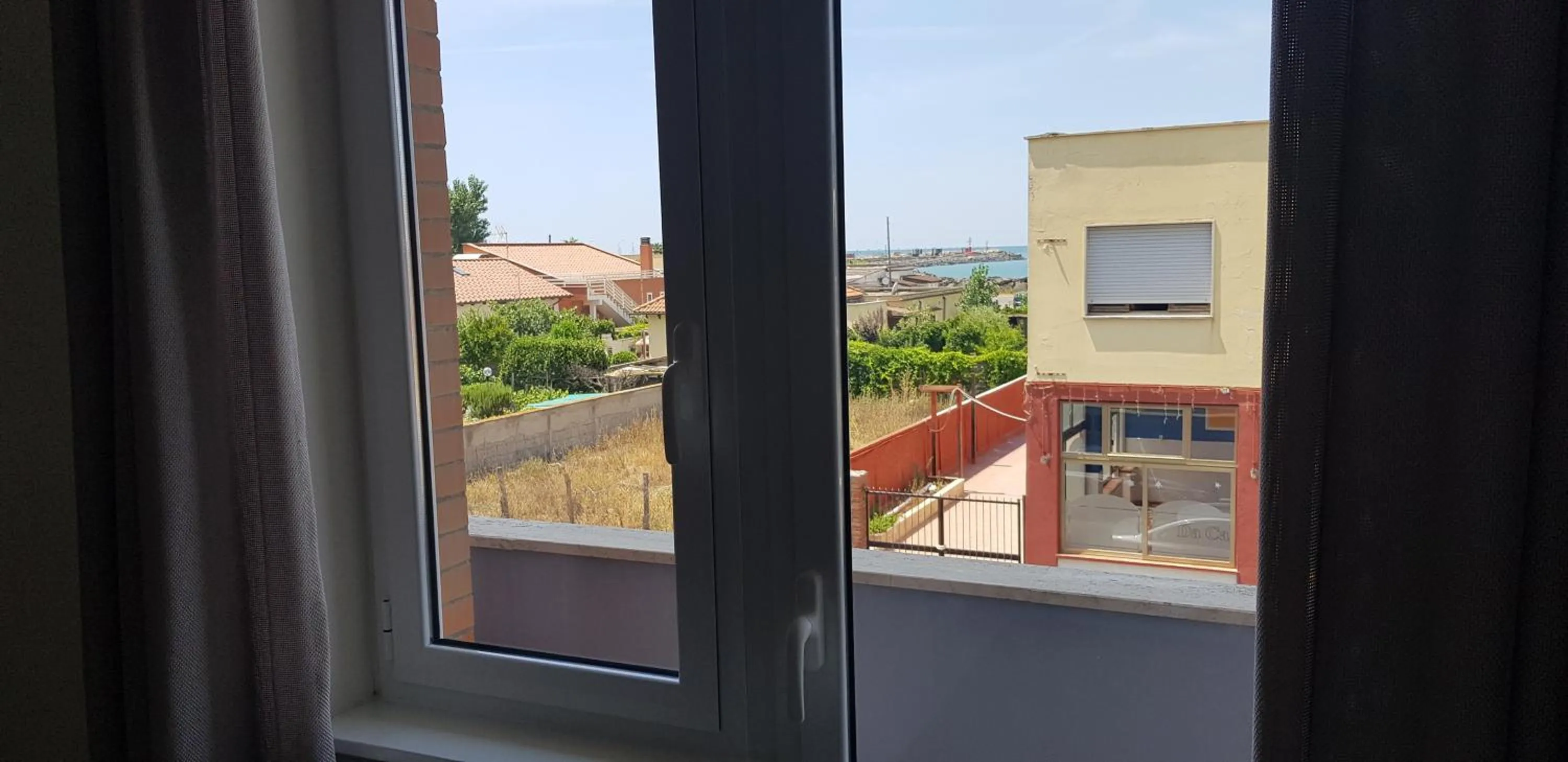 Sea view in Little Rose guest house