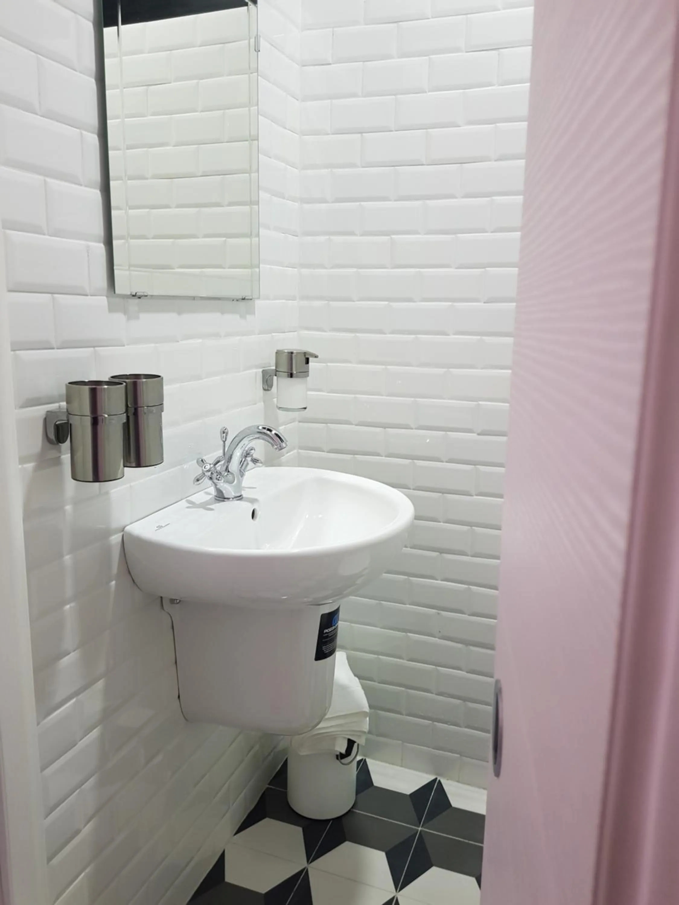 Shower in Little Rose guest house