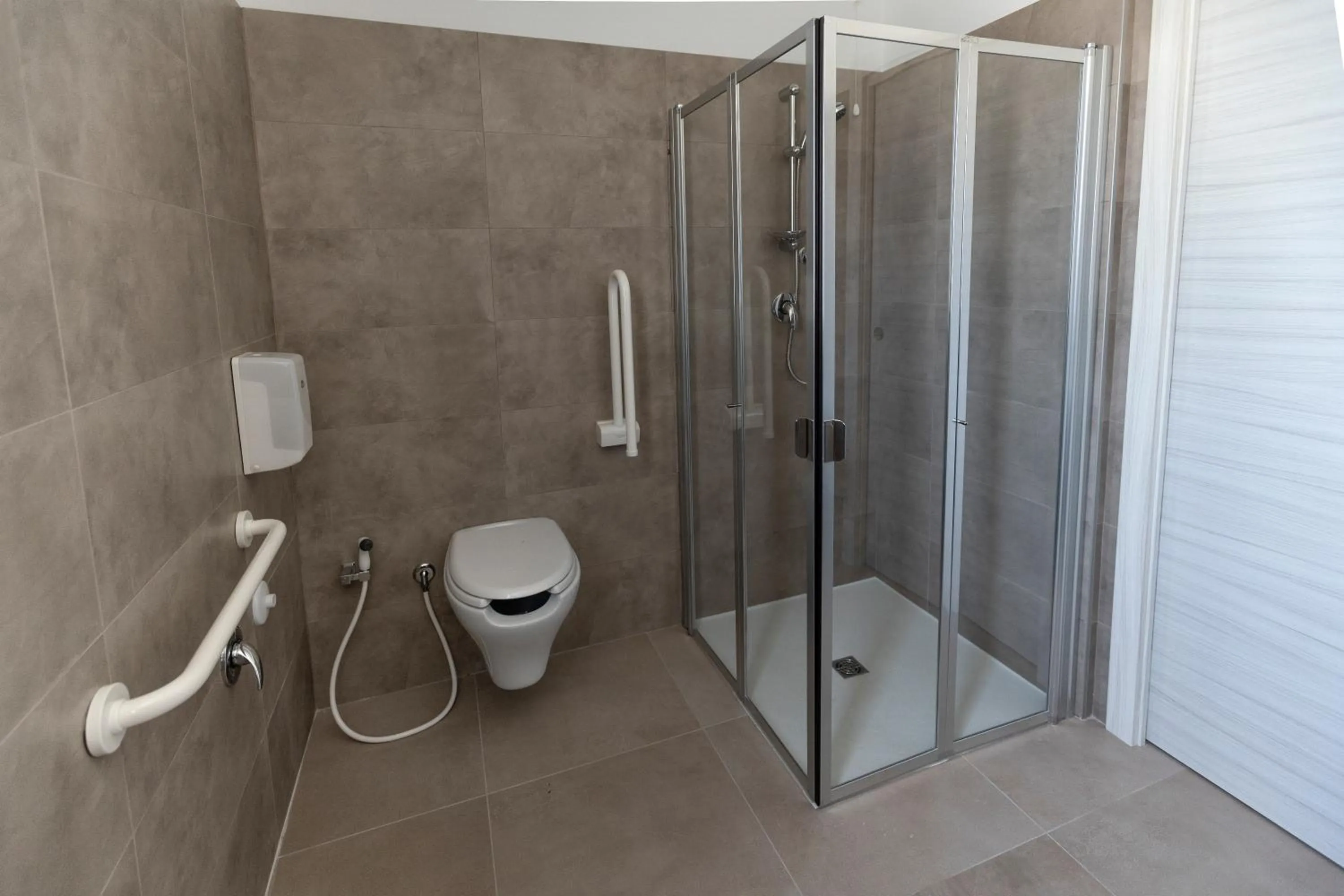 Toilet in Vasto Aparthotel