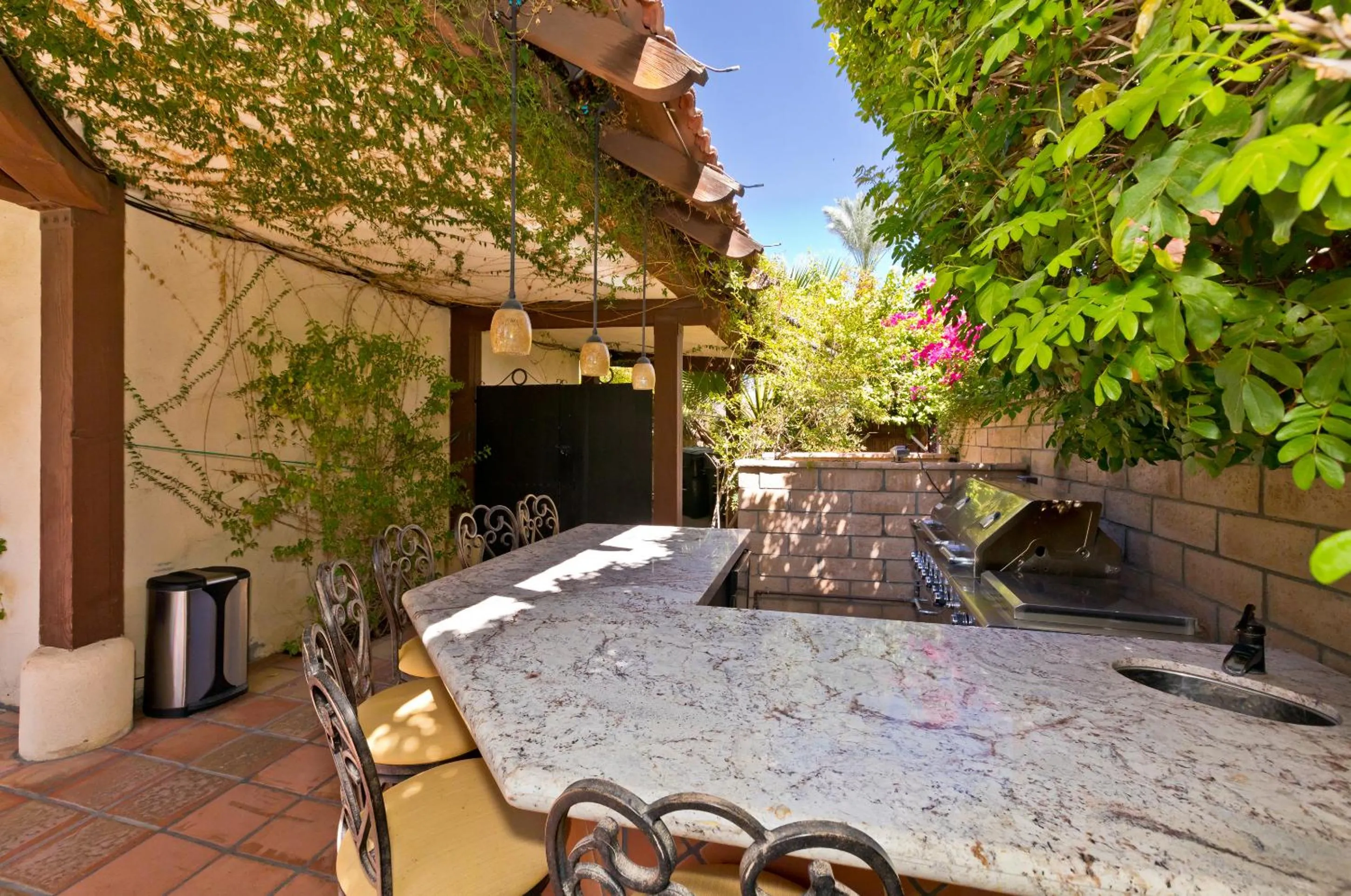 BBQ facilities in La Maison Hotel - Adults Only