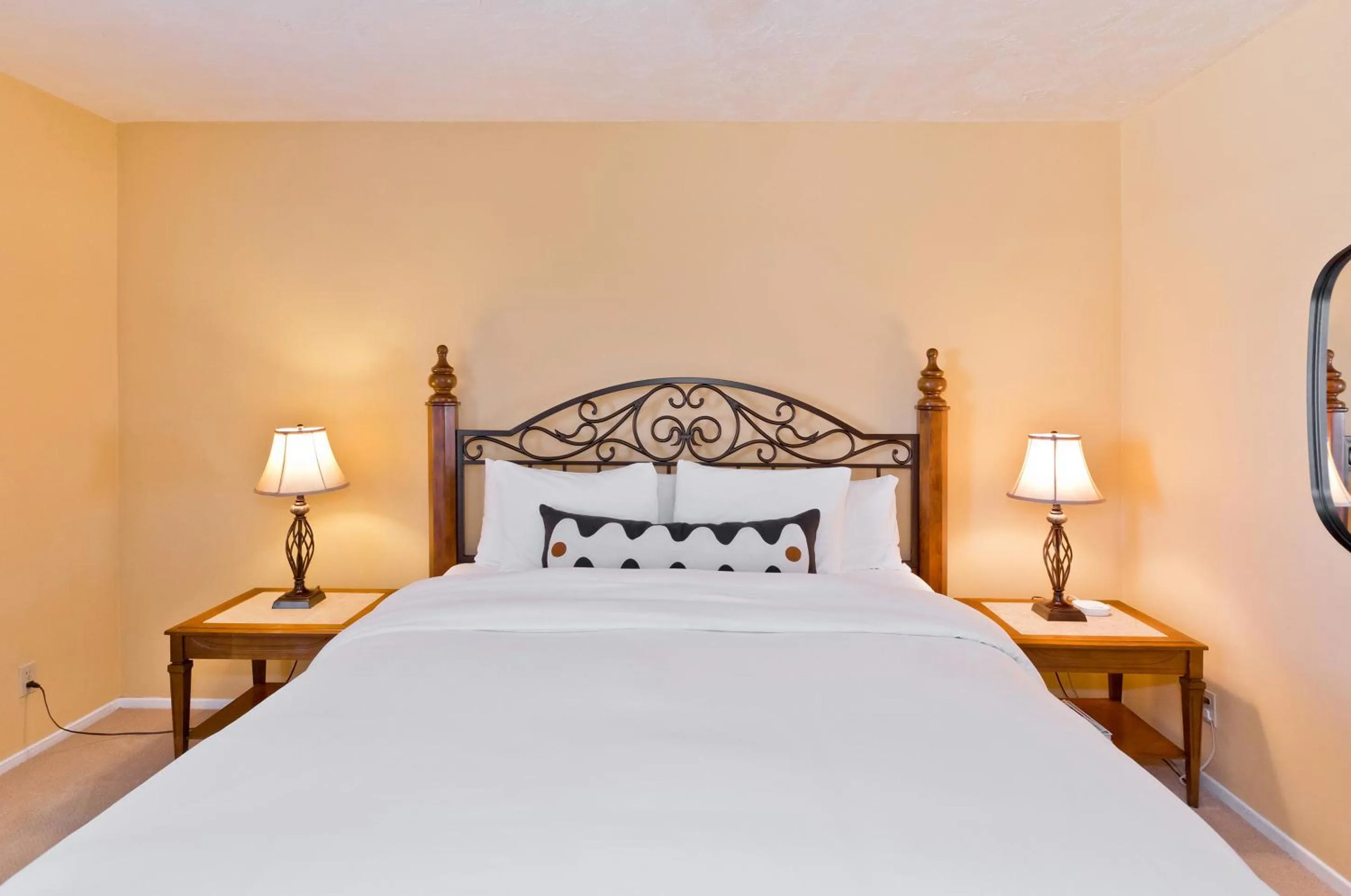 Bed in La Maison Hotel - Adults Only