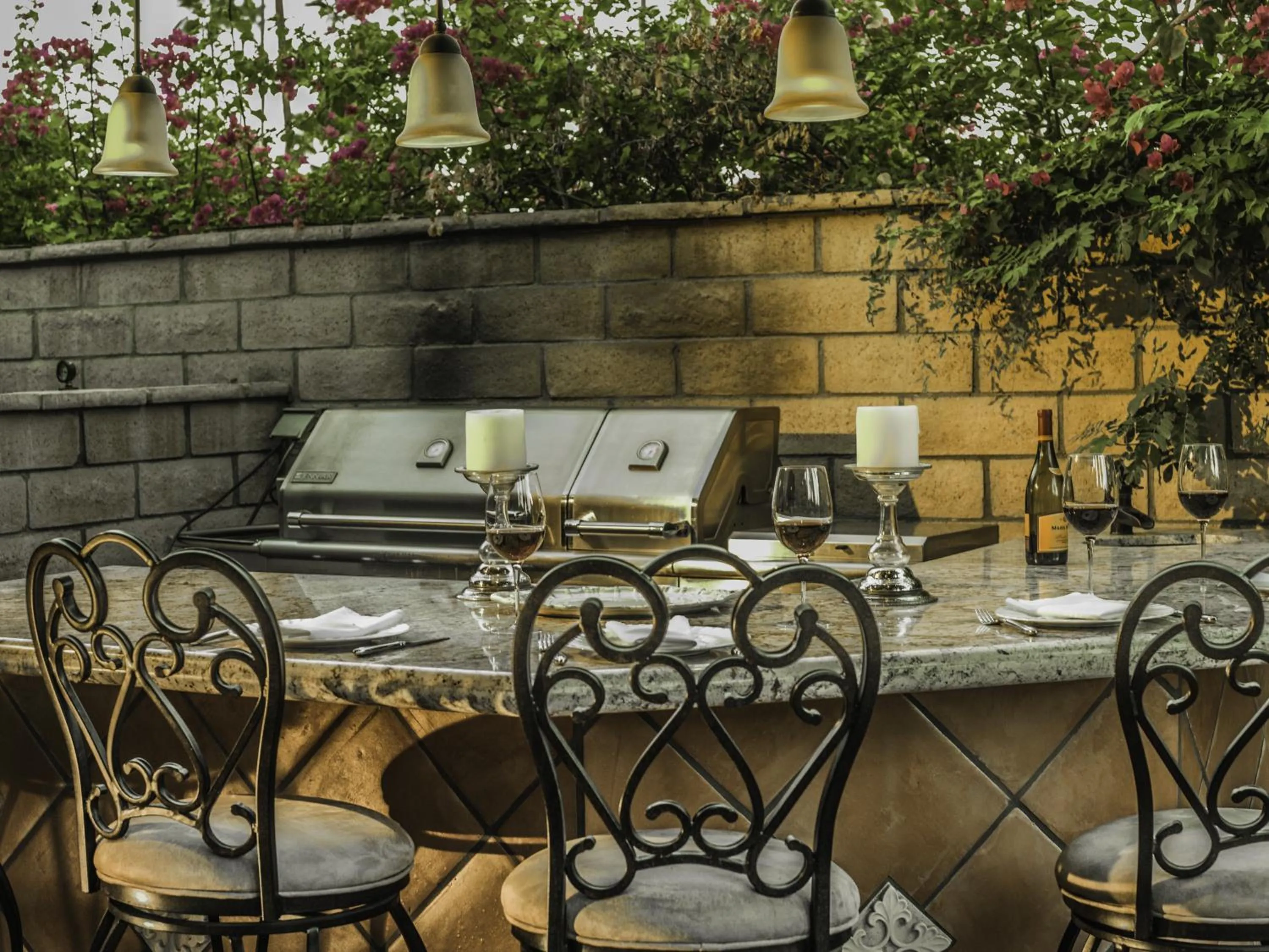 Lounge or bar in La Maison Hotel - Adults Only