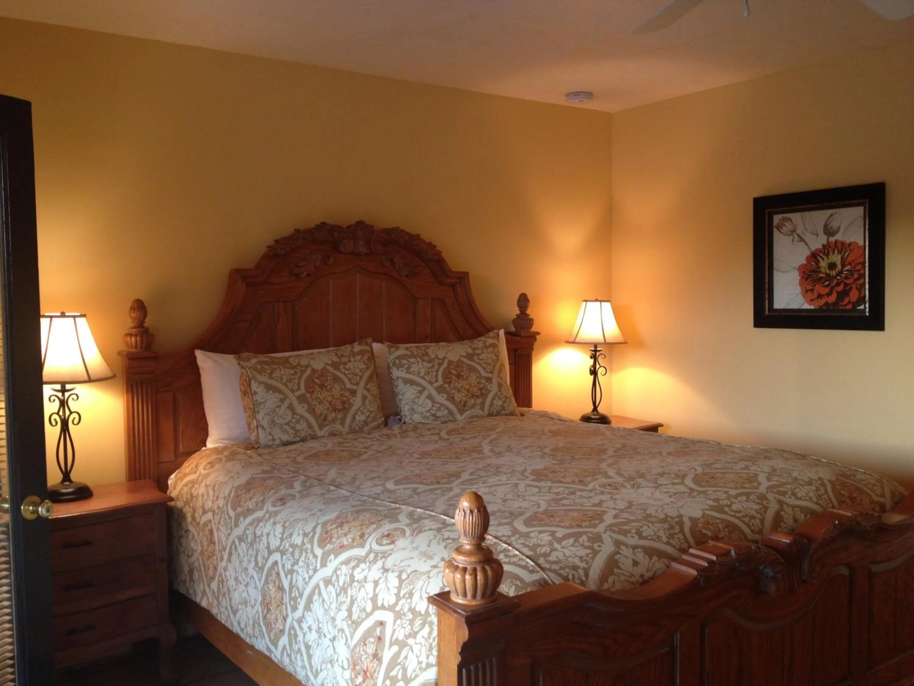 Bed in La Maison Hotel - Adults Only