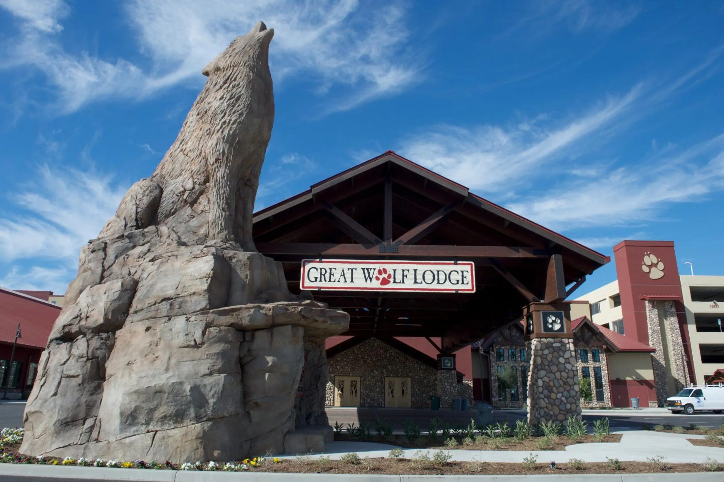 Property building in Great Wolf Lodge Southern California