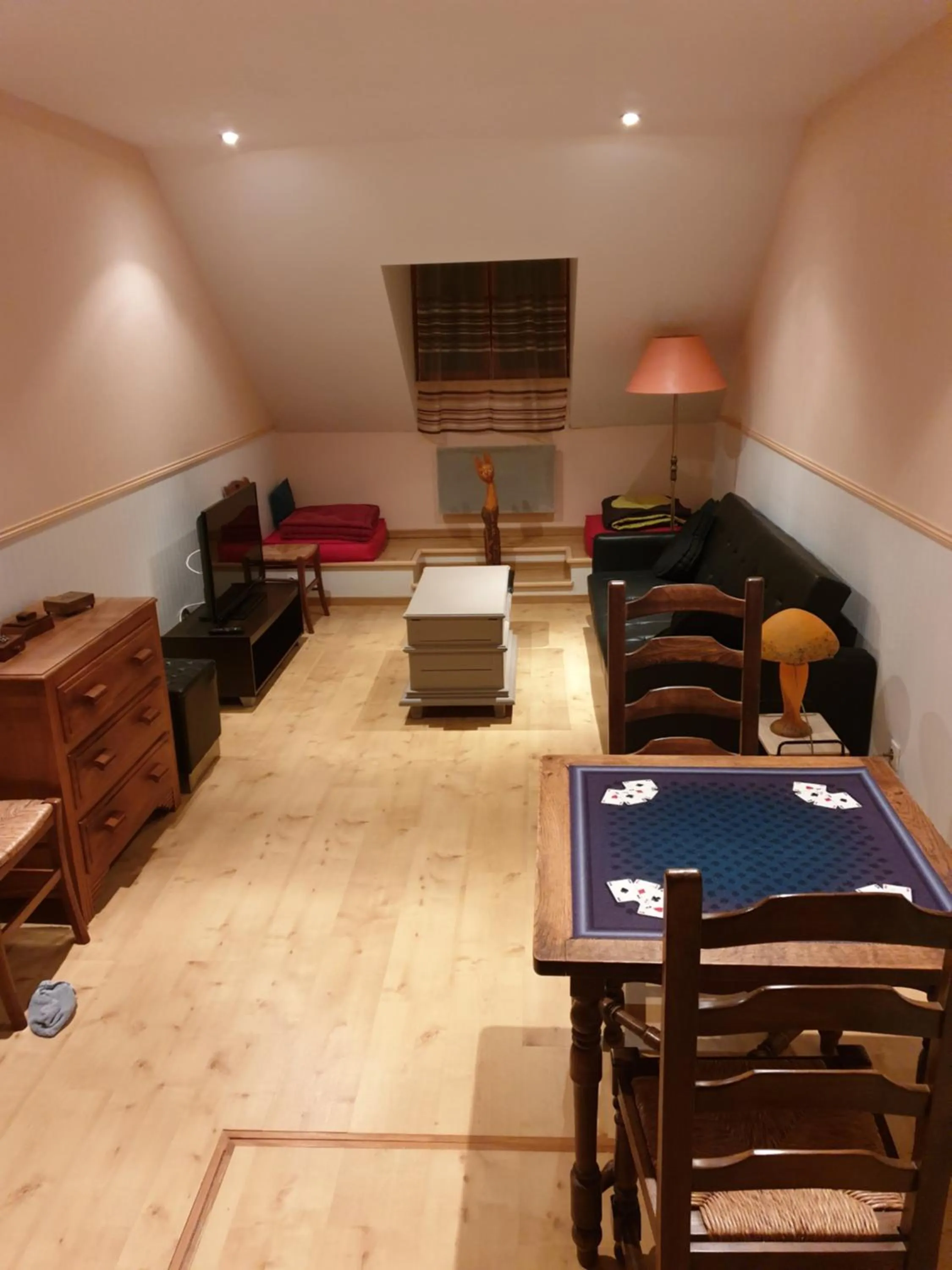 Seating area in AU FIL DES LACS