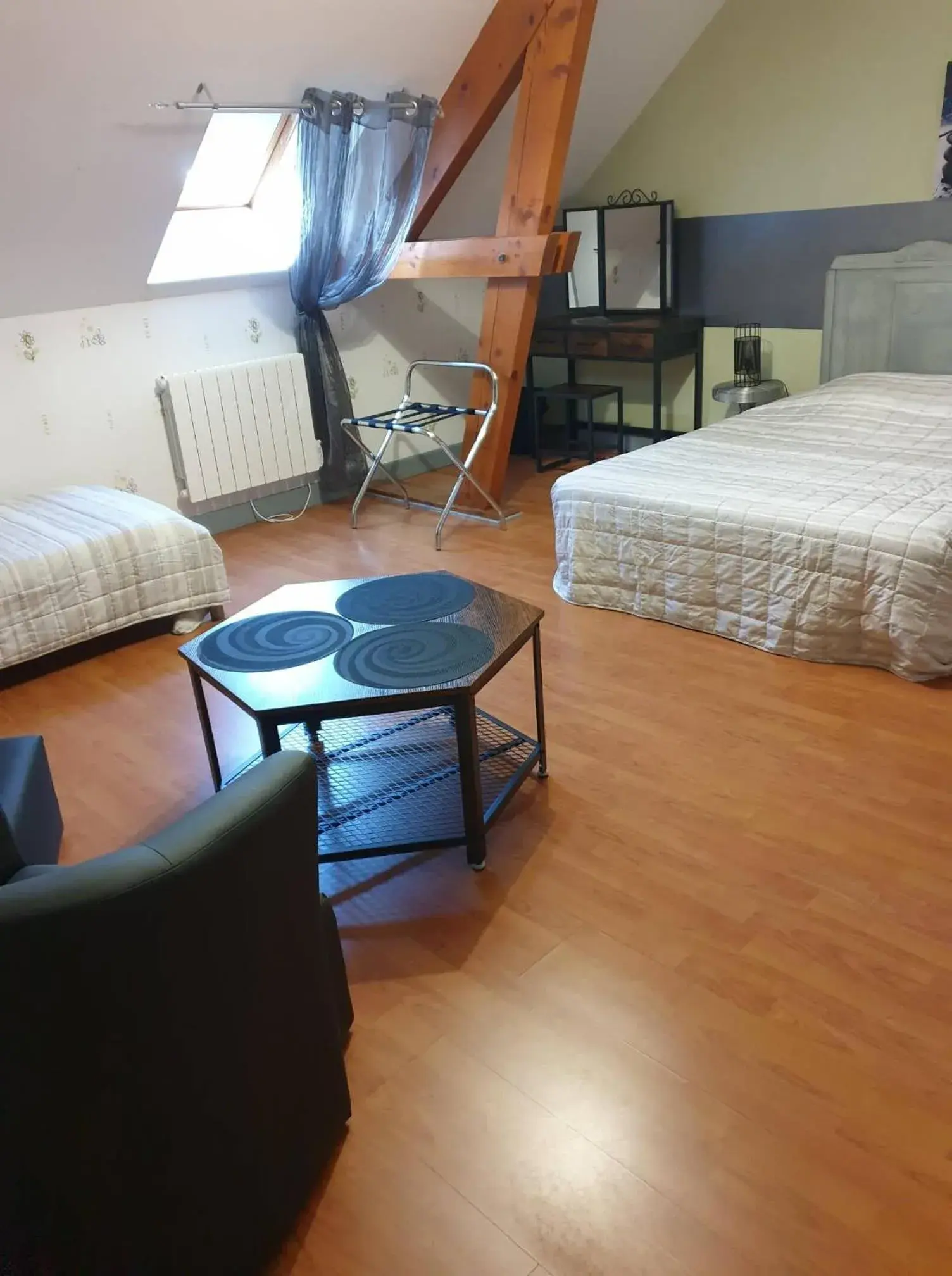 Comfort Triple Room in AU FIL DES LACS Comfort Triple Room in AU FIL DES LACS