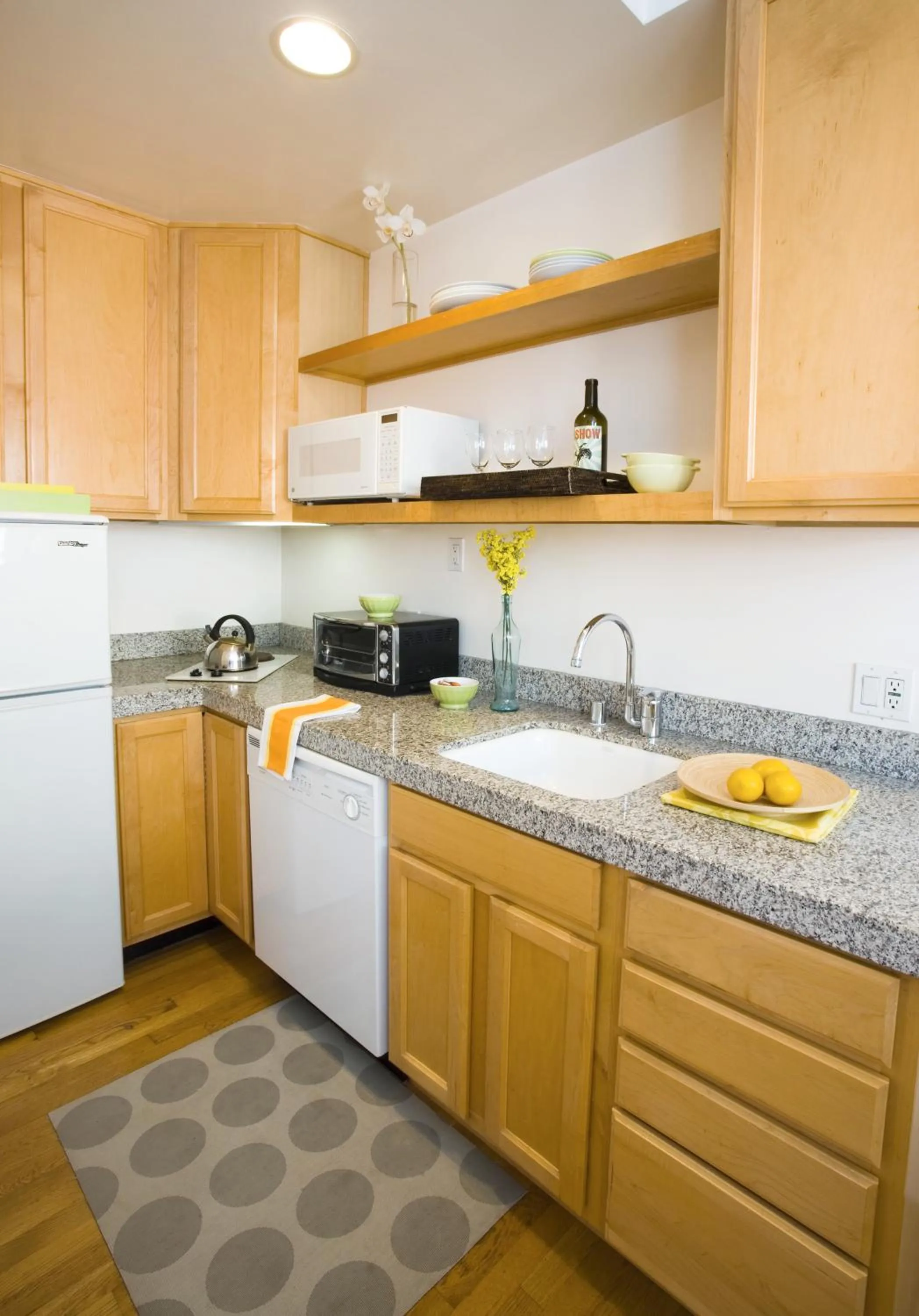 Kitchen or kitchenette in Venice Suites