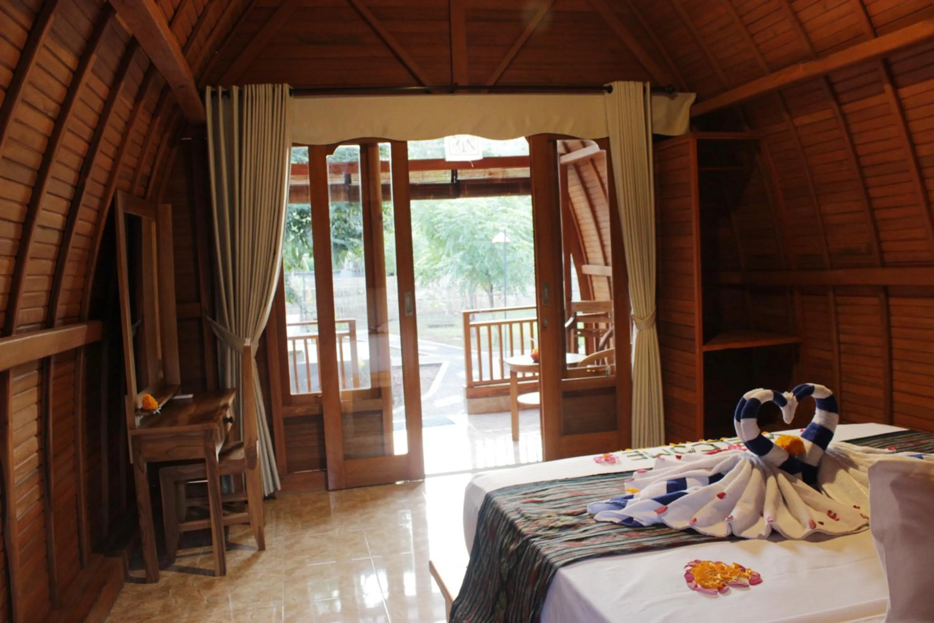 Photo of the whole room in Kubu Padi Wooden House